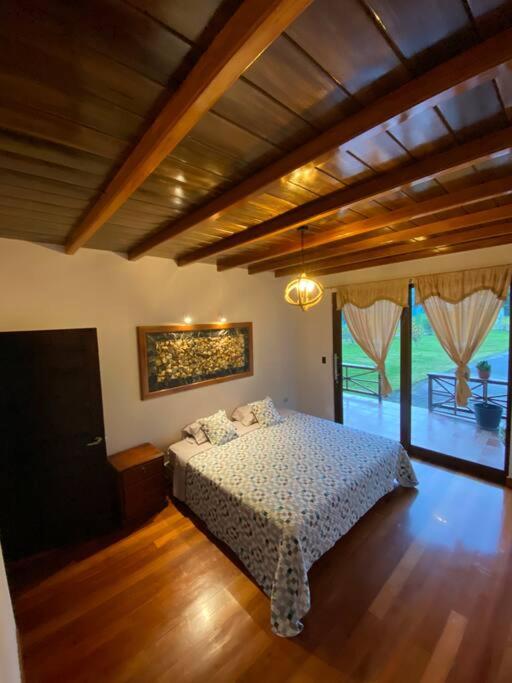 Paraíso selvático Casa de campo