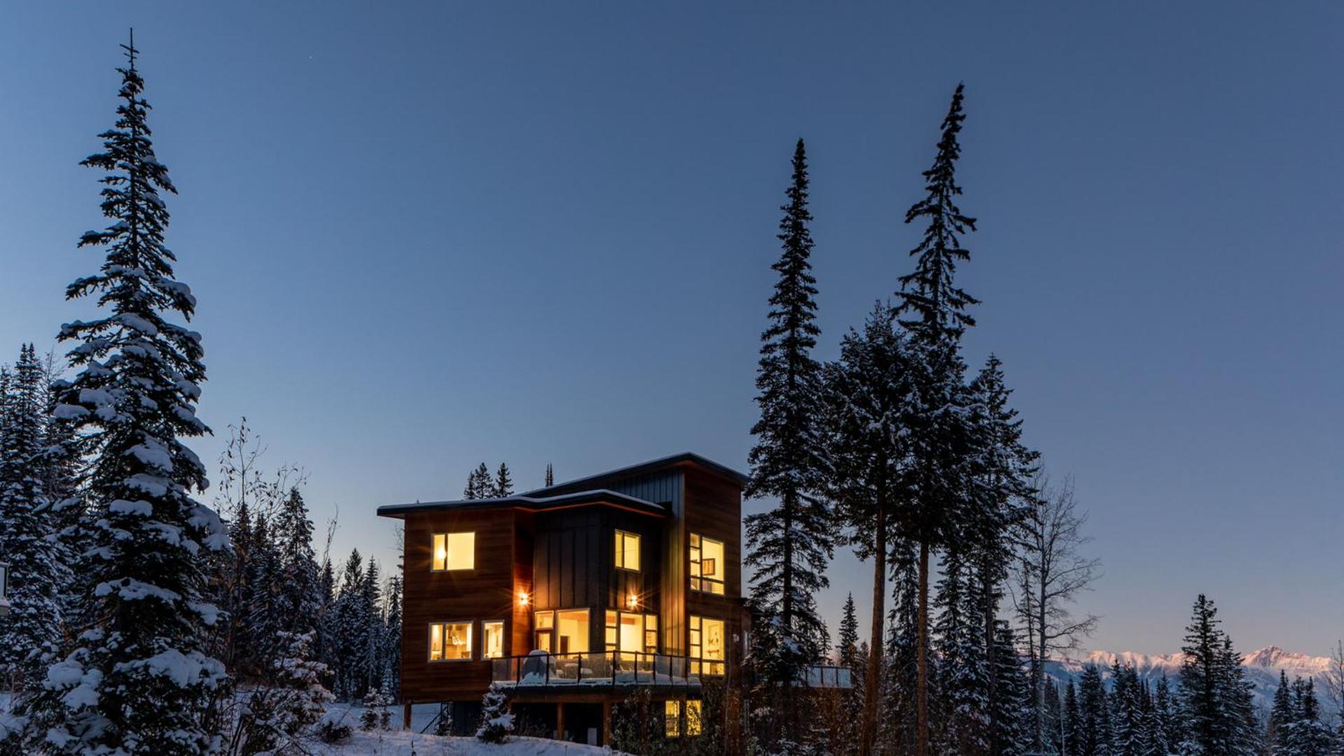 Lush Mountain Accommodations