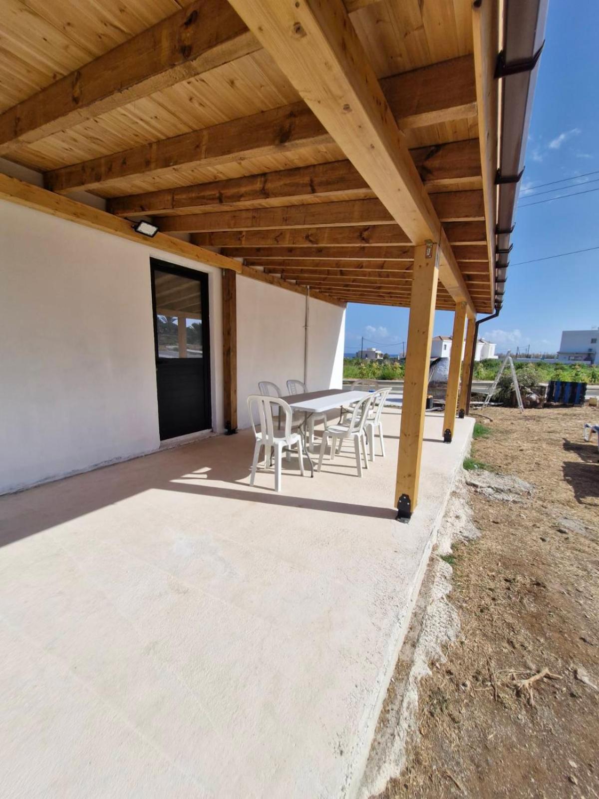 Pomos rockaway beach house