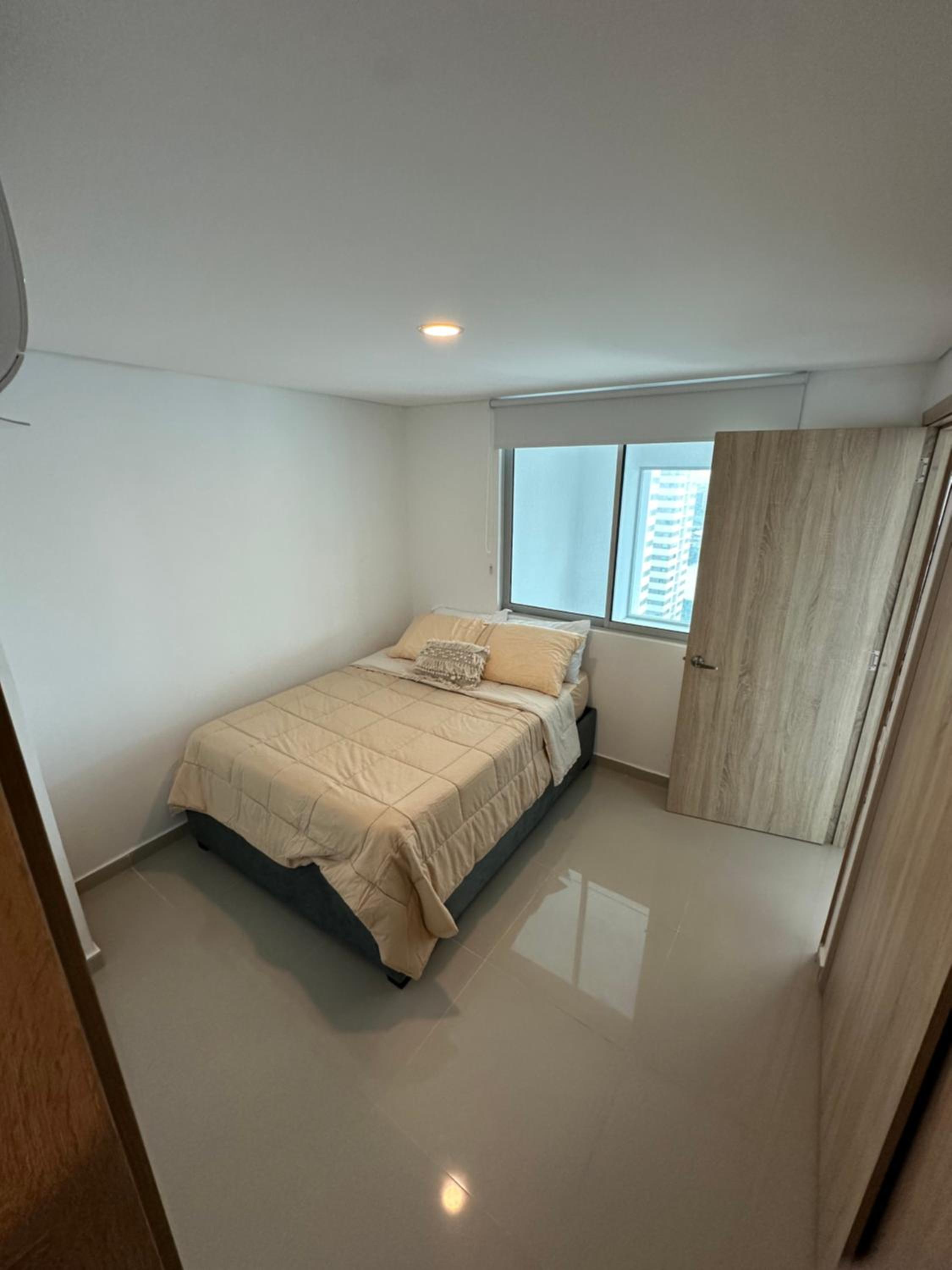 Modern 2 Story Penthouse, With Pool, Spa & Beach