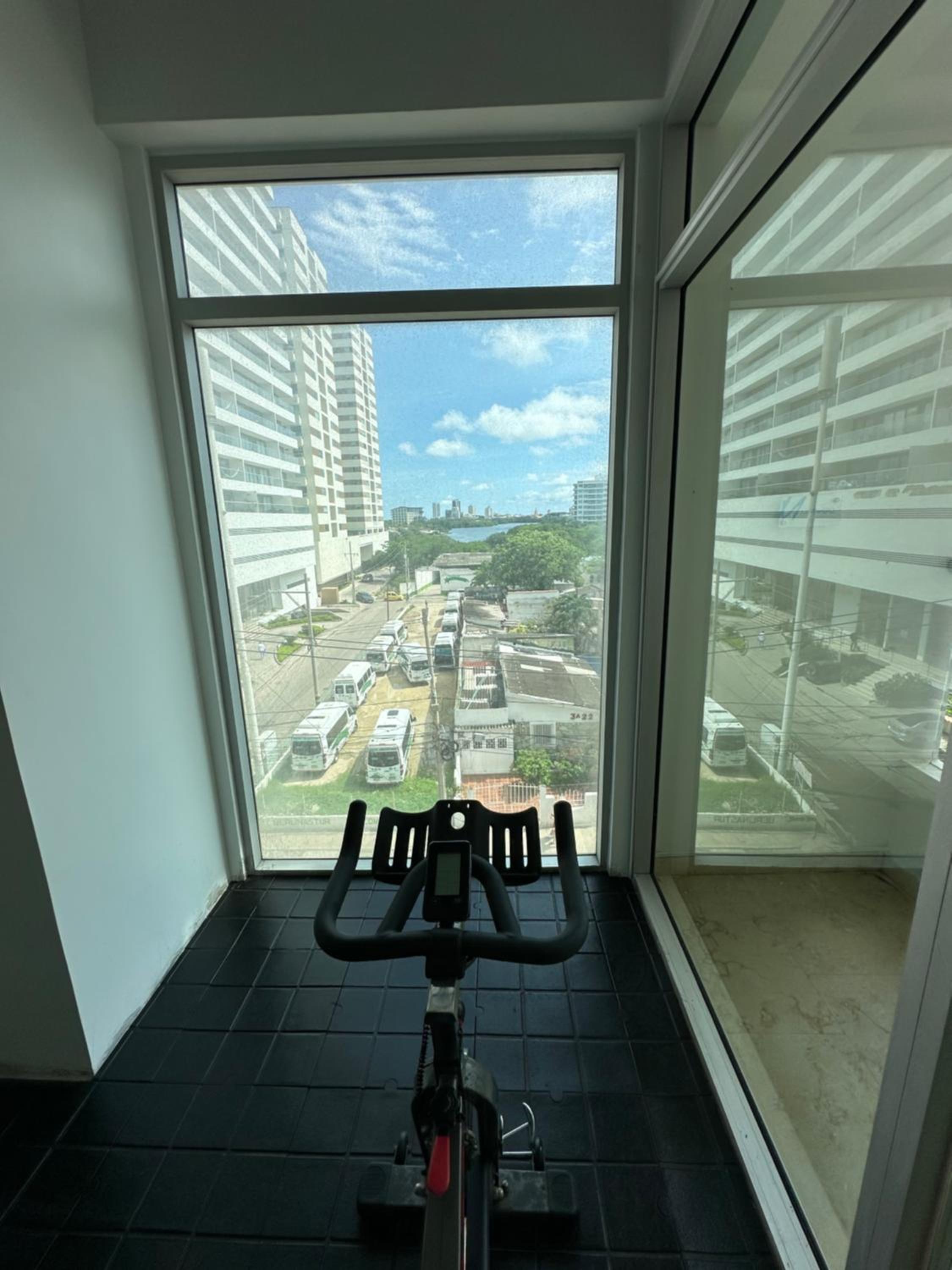 Modern 2 Story Penthouse, With Pool, Spa & Beach