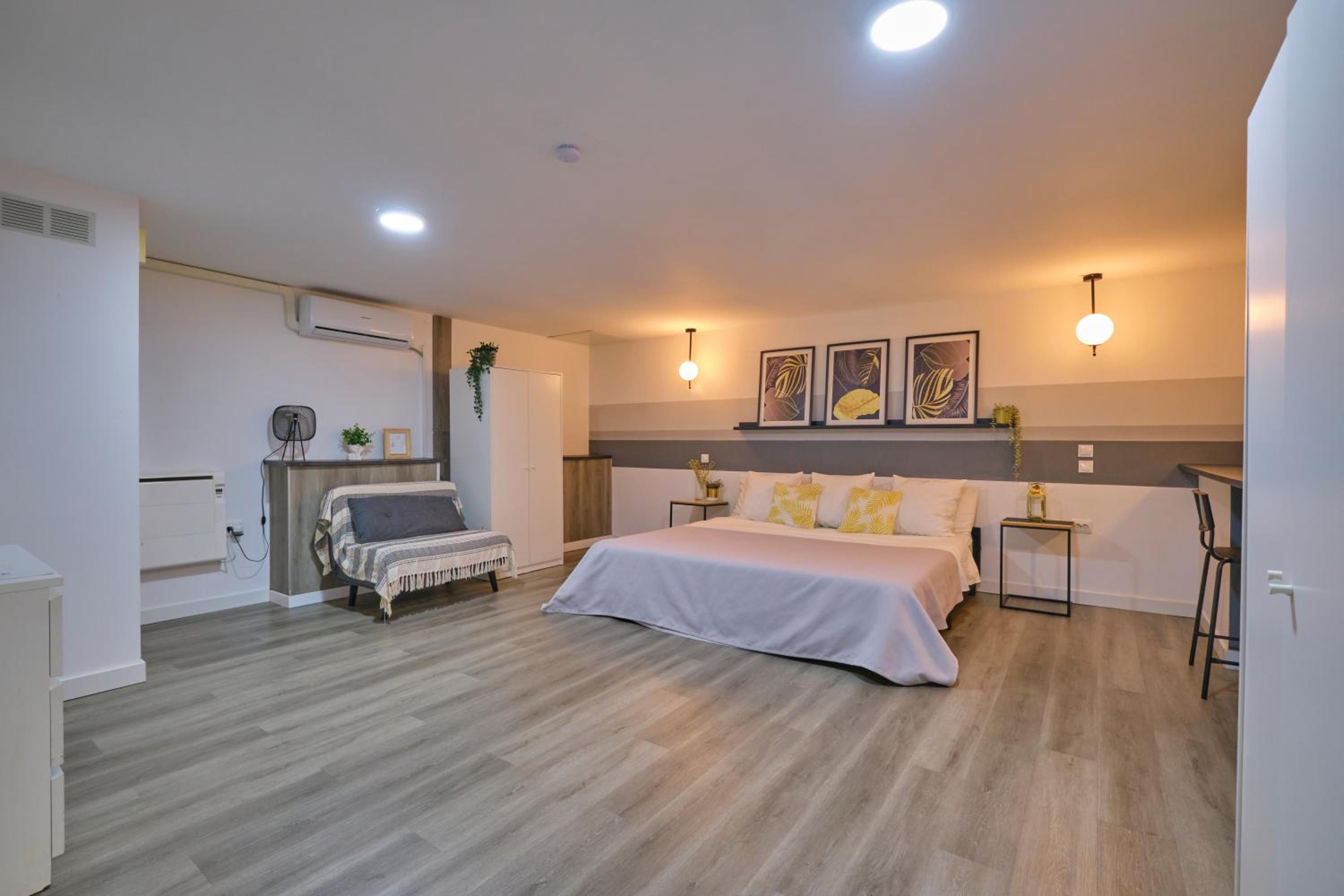 hotel room