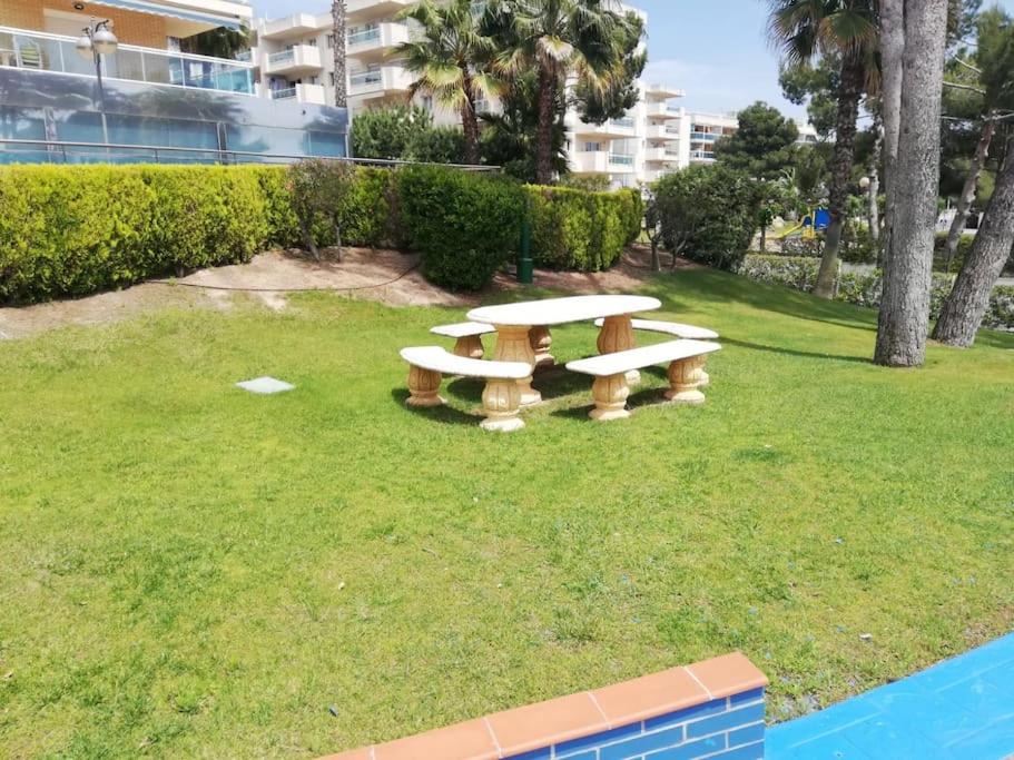 Familiar con Piscina y Parking