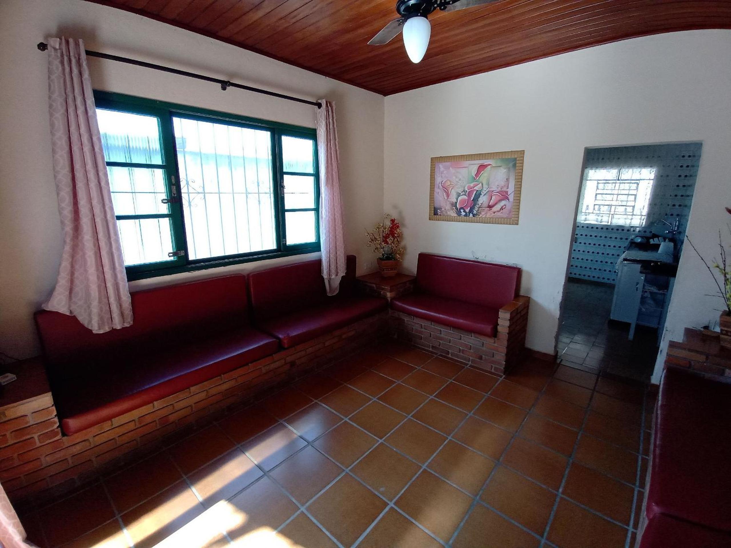 Jô Casa Rustica com Churrasqueira próxima a Praia