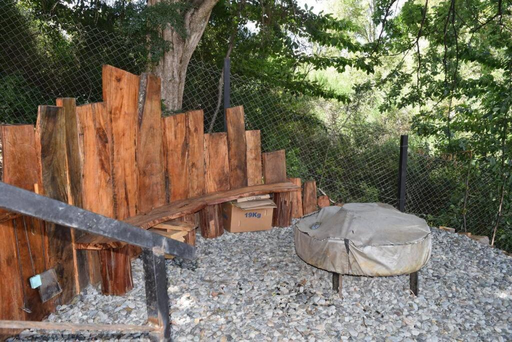 La Salamandra casa para 4 personas con costa de lago