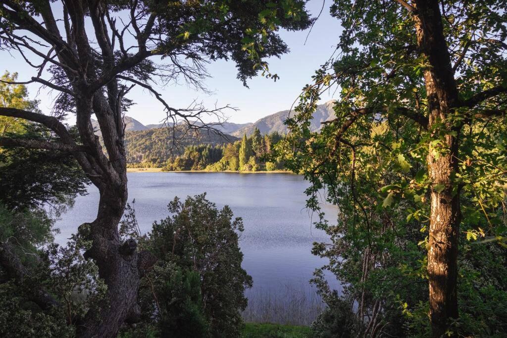 La Salamandra casa para 4 personas con costa de lago