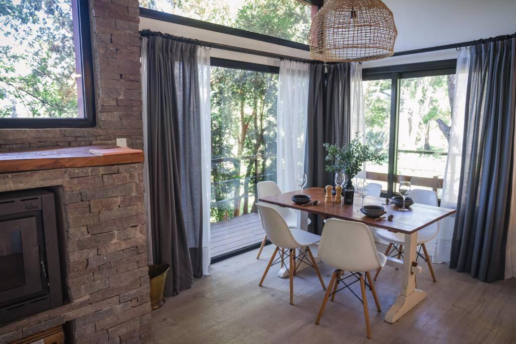 La Salamandra casa para 4 personas con costa de lago