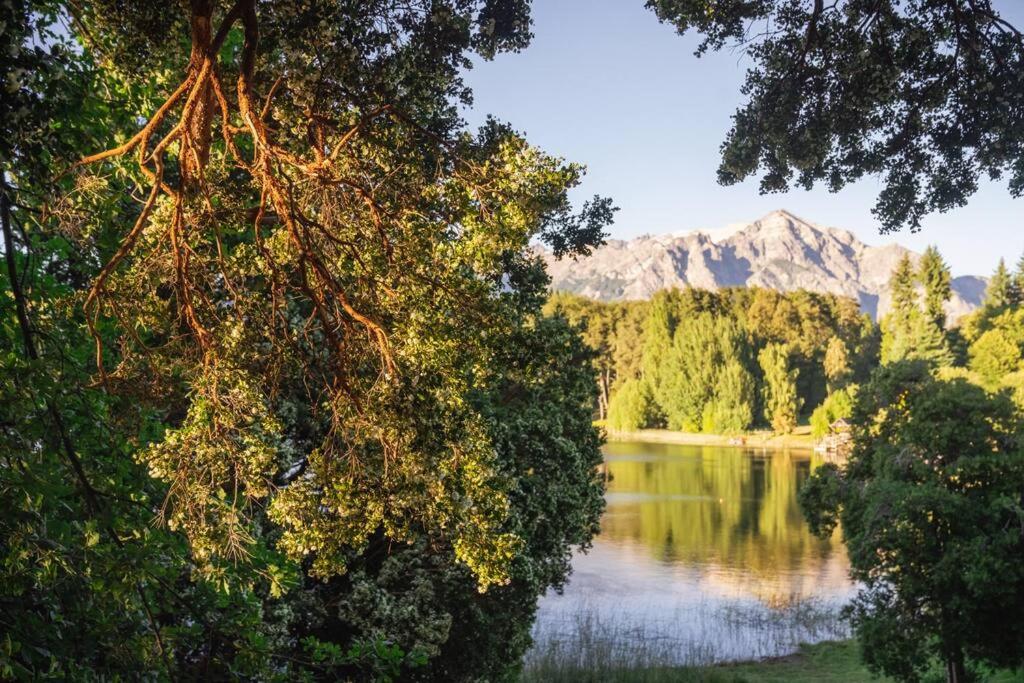 La Salamandra casa para 4 personas con costa de lago