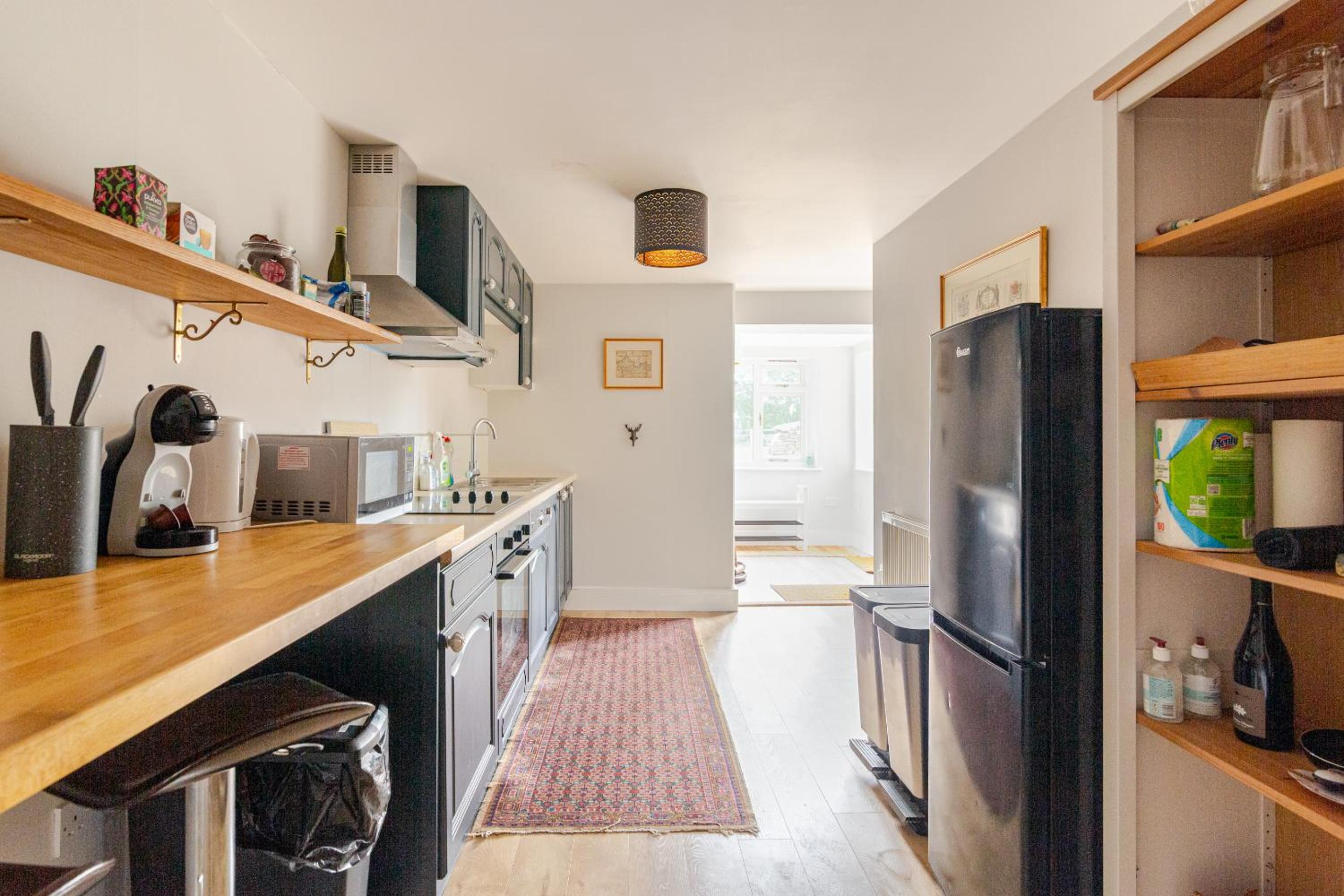 Furzen Farmhouse - Quiet Alternative to a Hotel