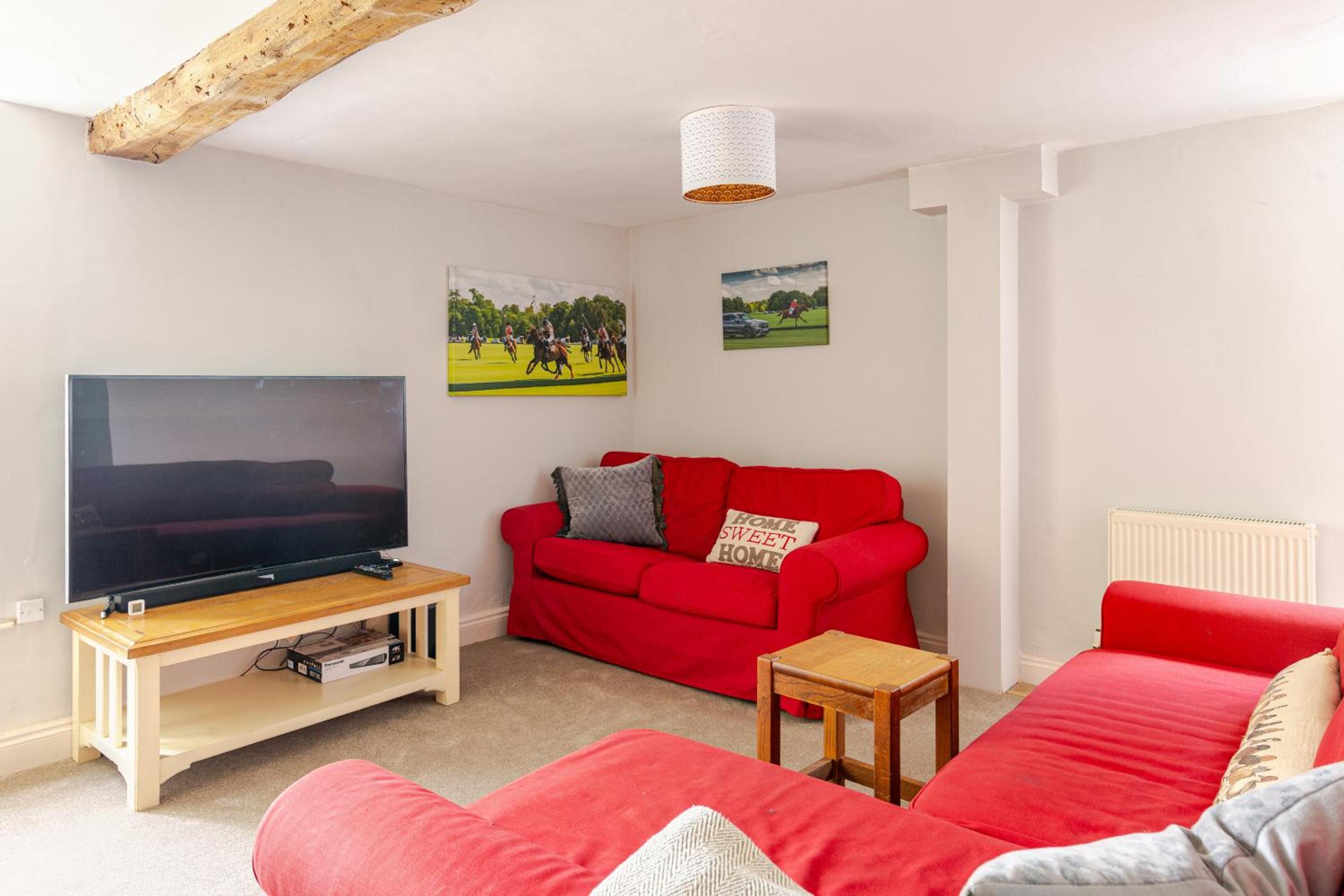 Furzen Farmhouse - Quiet Alternative to a Hotel