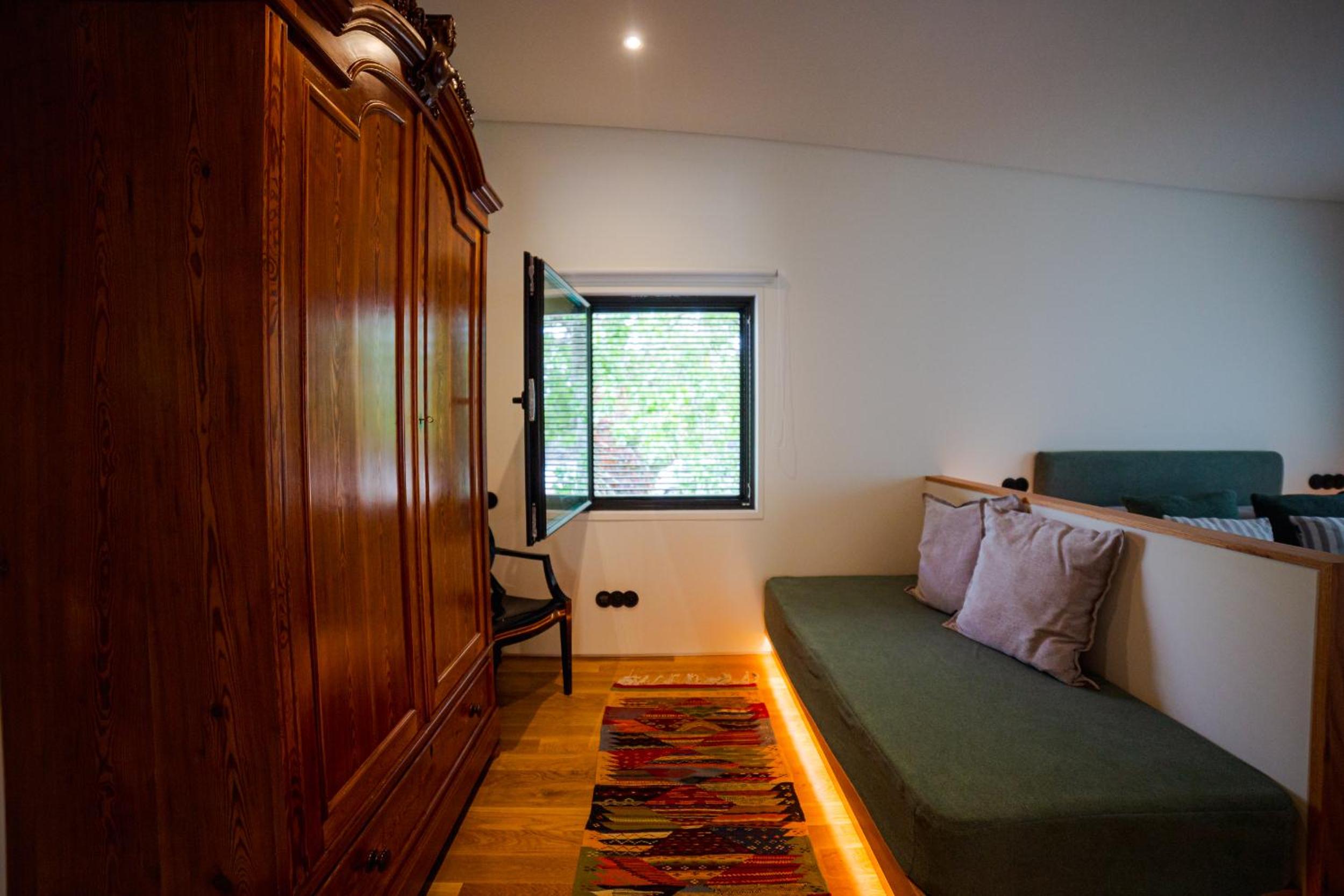 Caloura Suite view 3