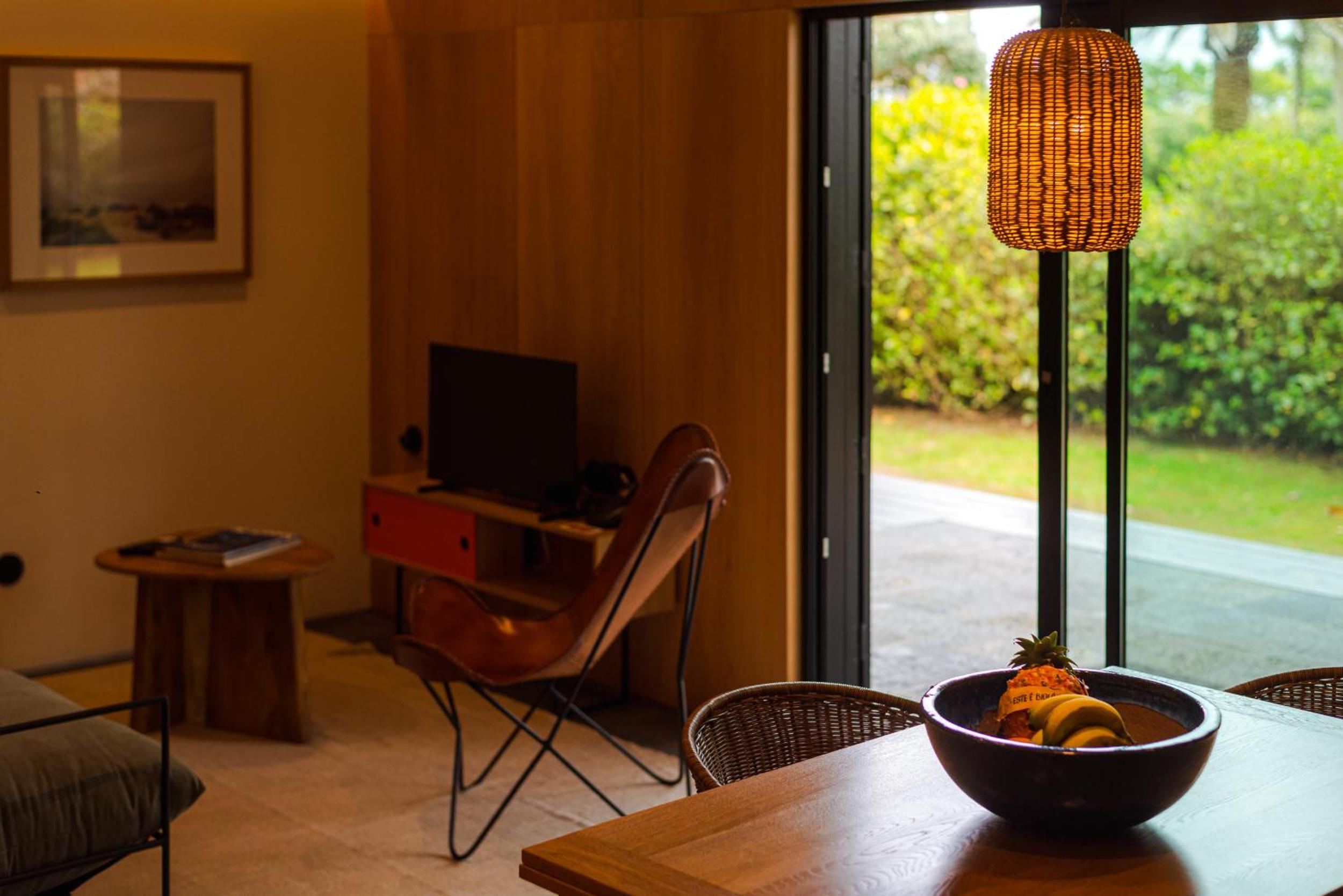 Caloura Suite view 4