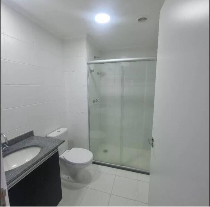 Flat 34m2 com varanda e 1 vaga de garagem - Avenida amador Bueno - Penha SP