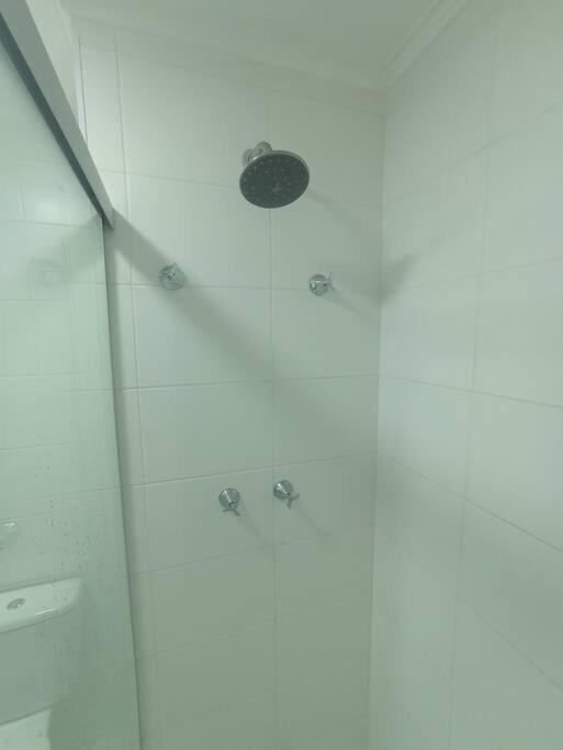 Flat 34m2 com varanda e 1 vaga de garagem - Avenida amador Bueno - Penha SP