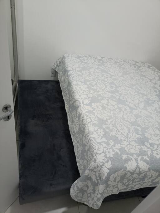 Flat 34m2 com varanda e 1 vaga de garagem - Avenida amador Bueno - Penha SP