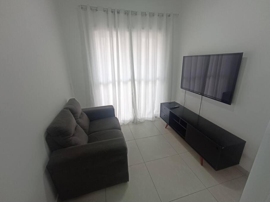 Flat 34m2 com varanda e 1 vaga de garagem - Avenida amador Bueno - Penha SP