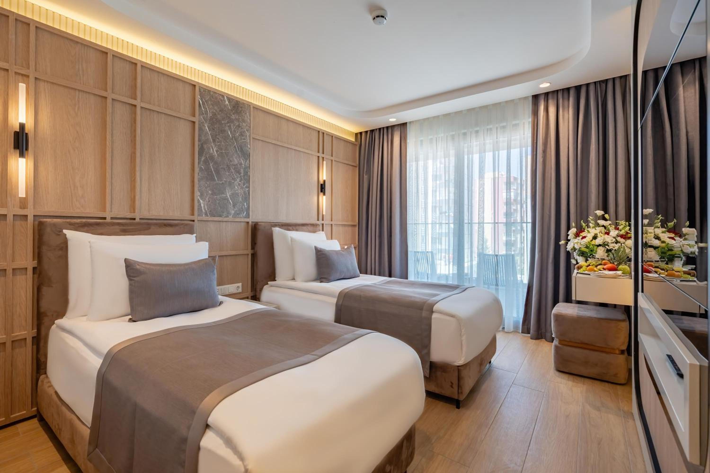 Awen Lara Hotel - Image 25