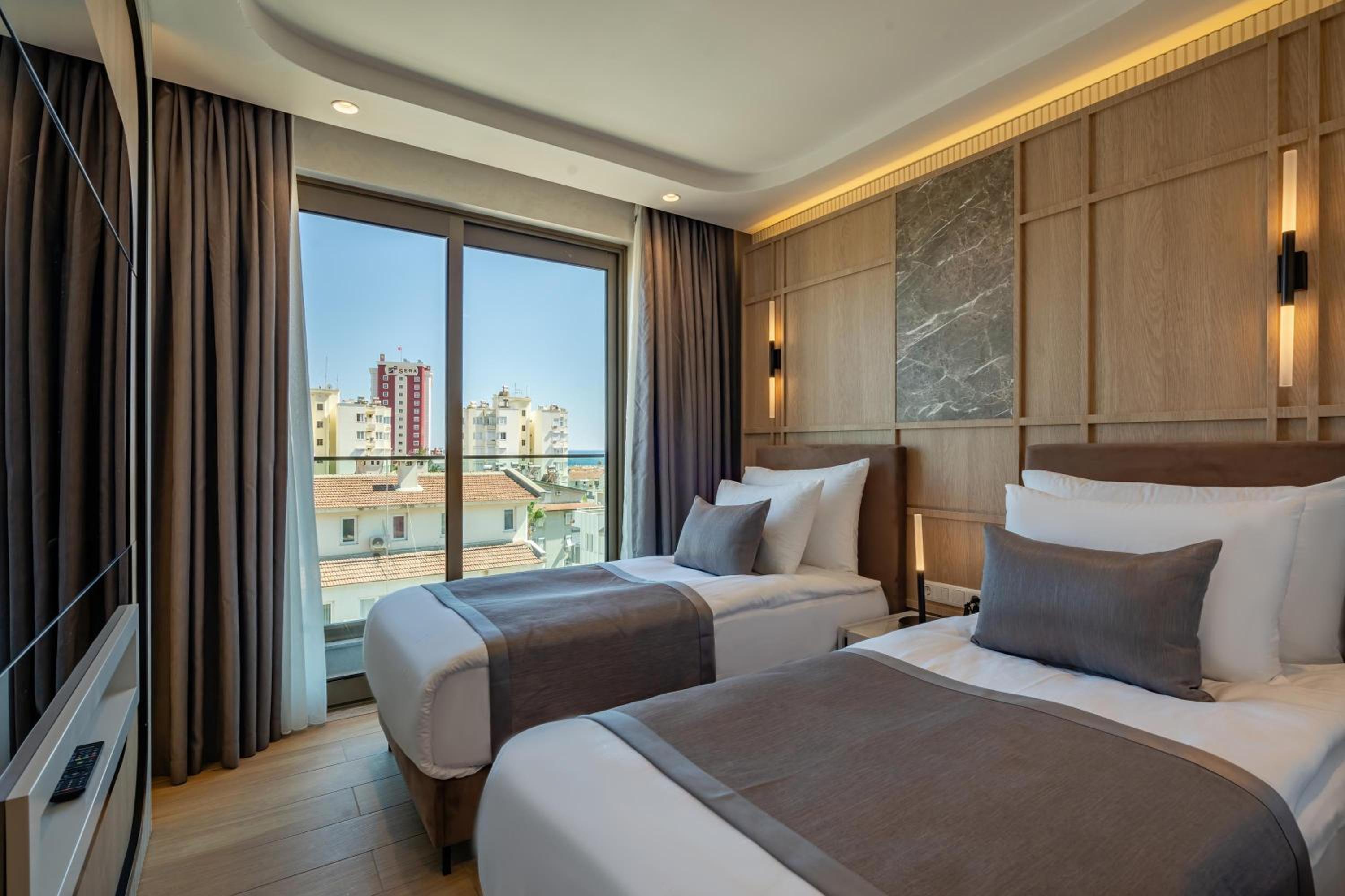 Awen Lara Hotel - Image 30