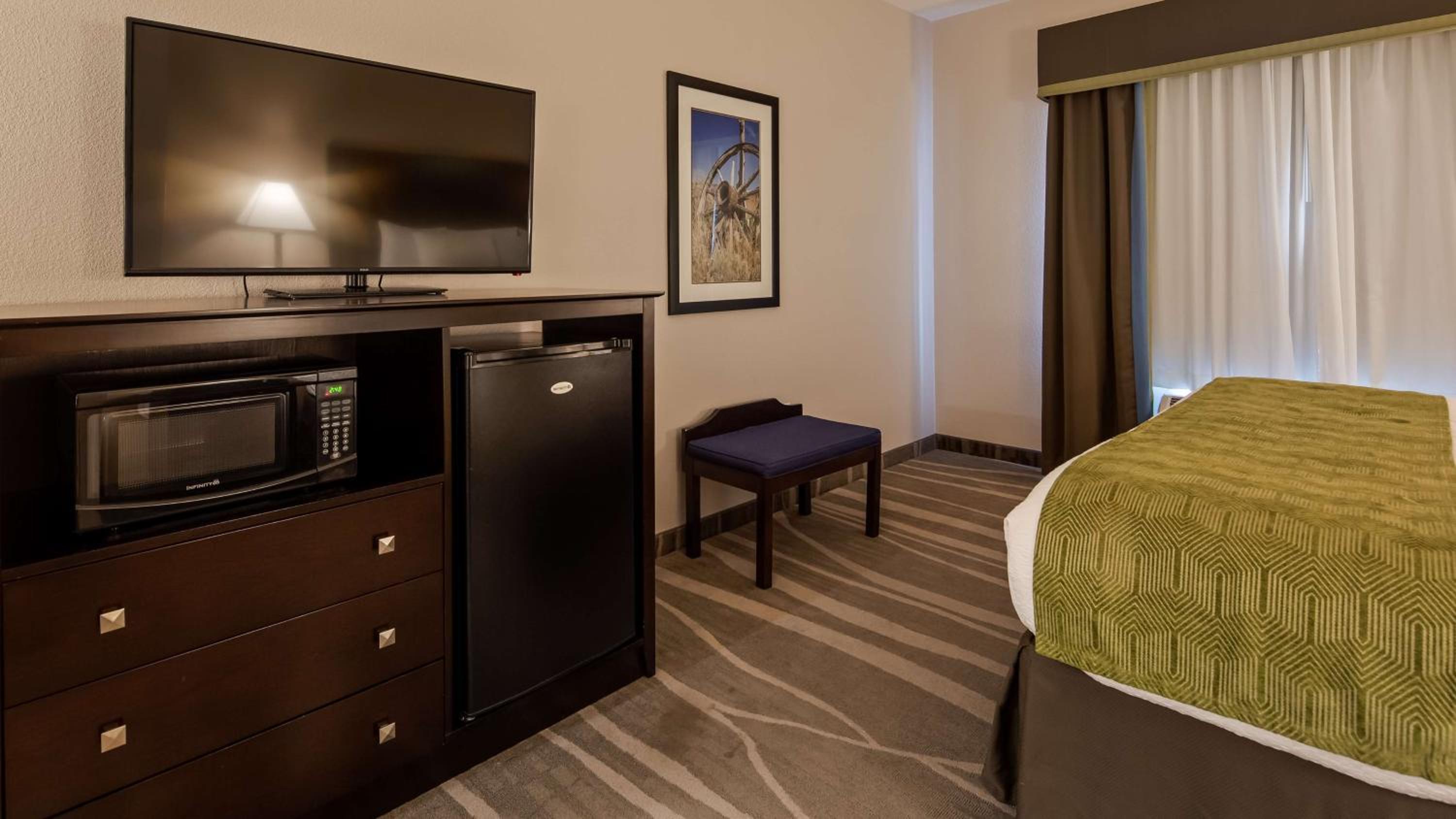 Best Western Plus Denver City Hotel & Suites