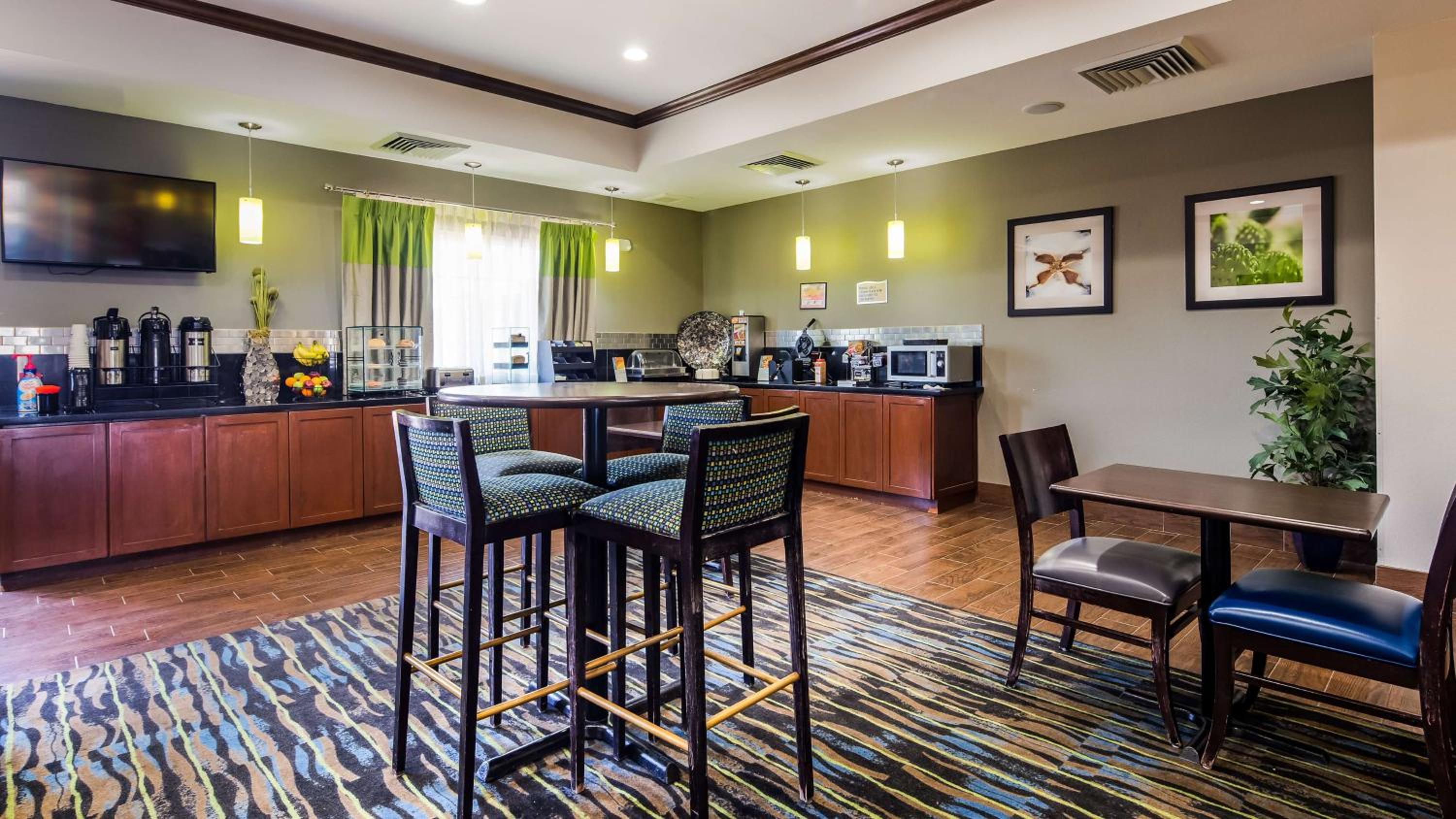 Best Western Plus Denver City Hotel & Suites