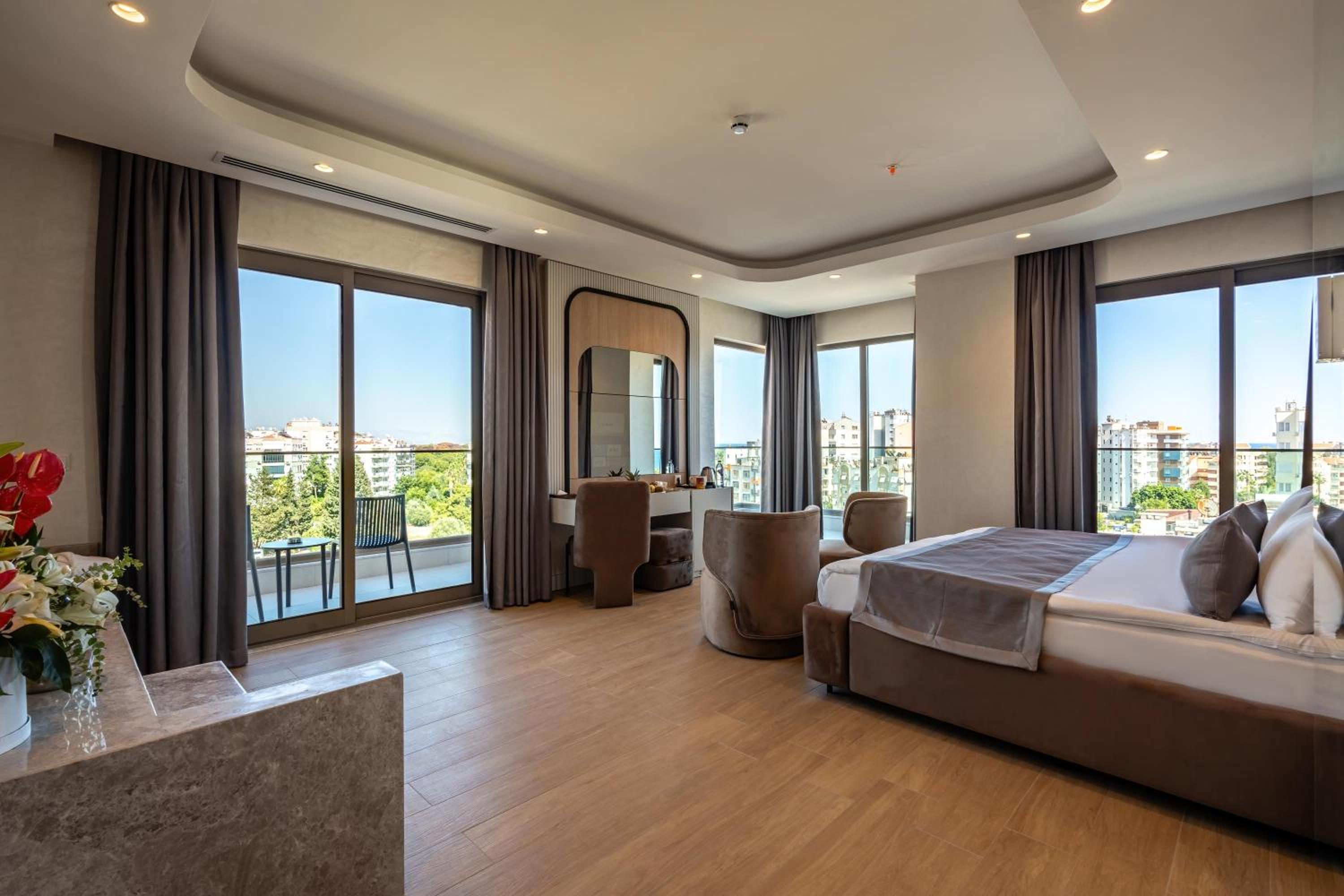 Awen Lara Hotel - Image 60