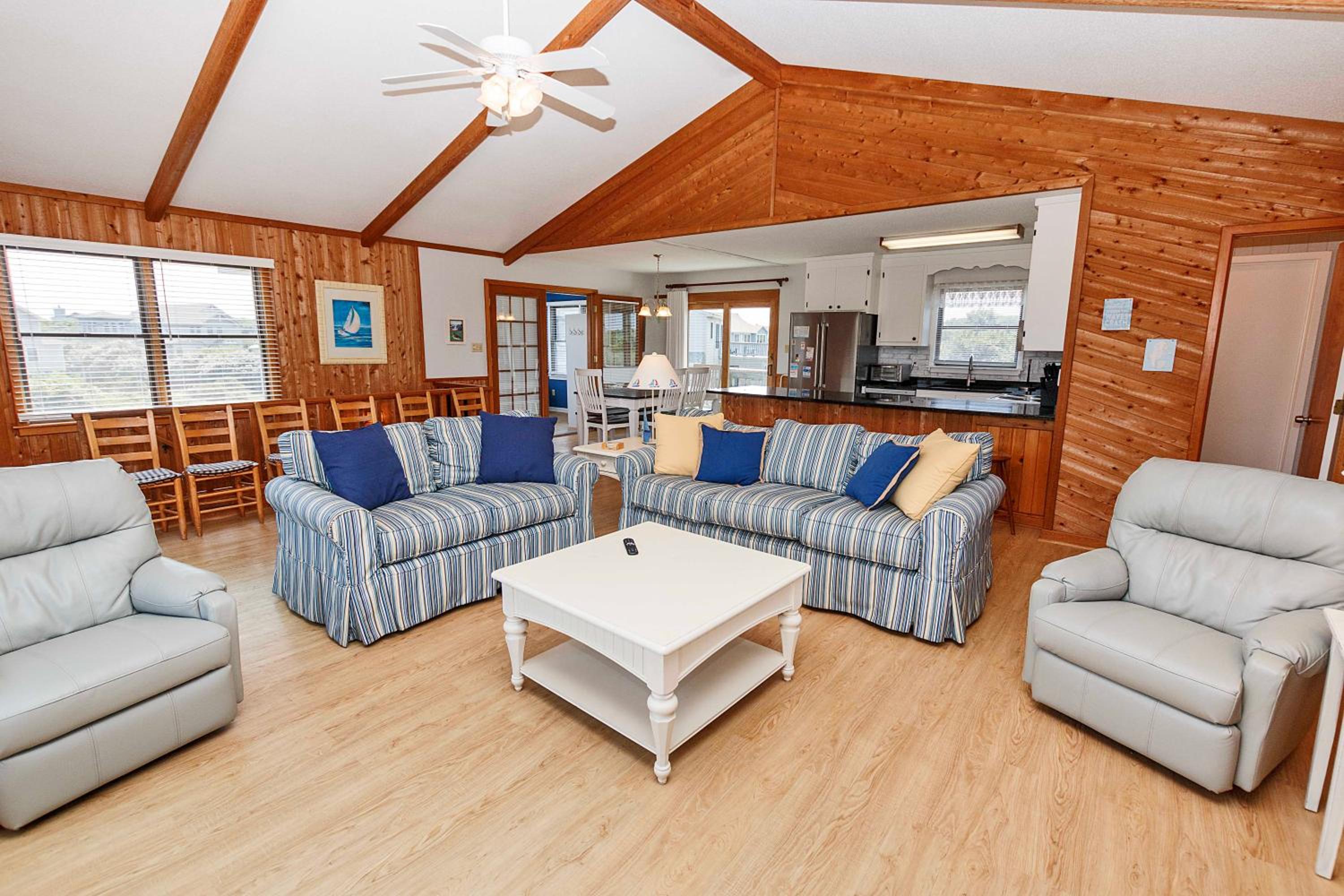 Semi-Oceanfront, Close to Beach Access! SA2, Wadel view 2