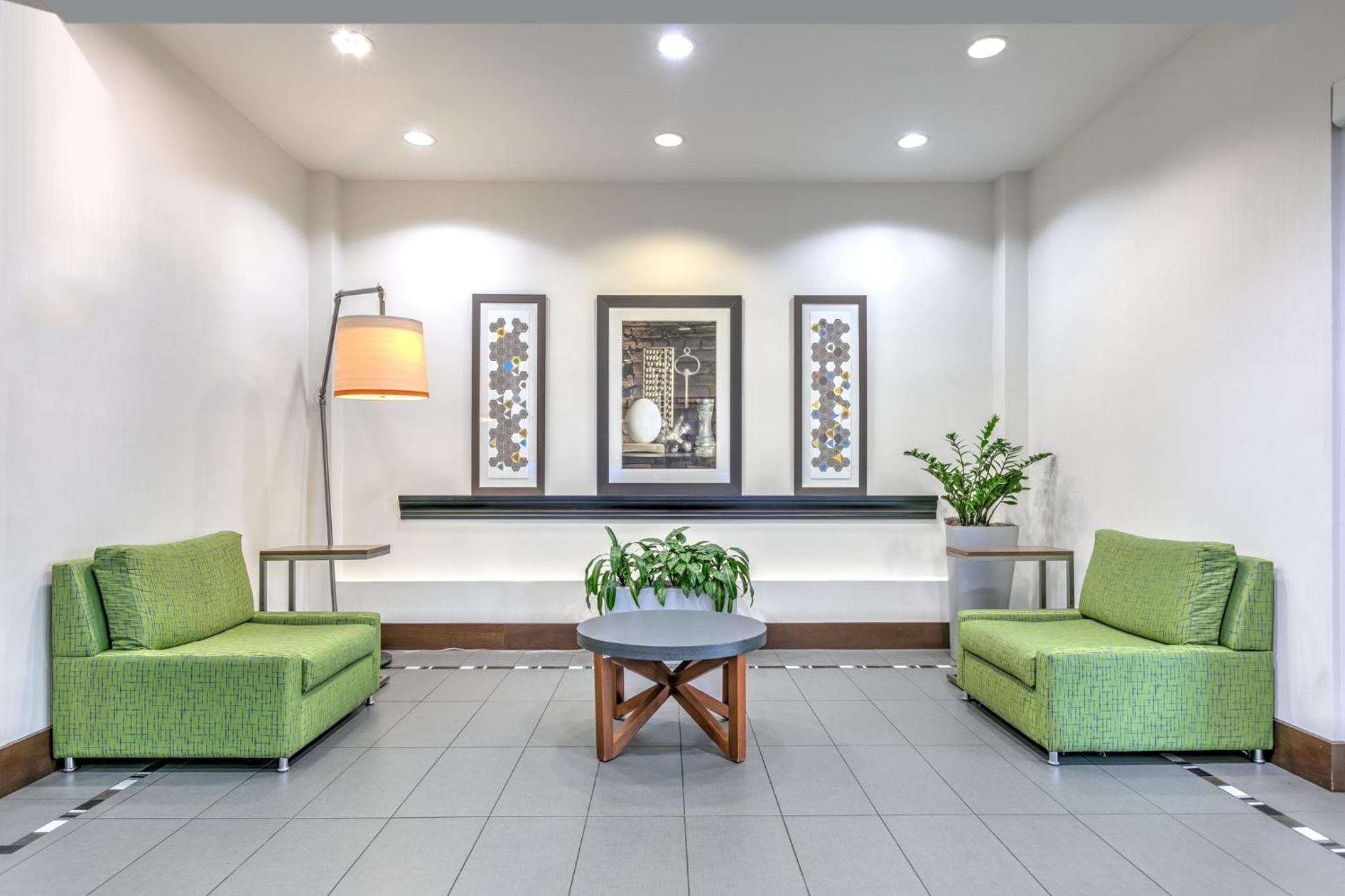 Holiday Inn Express Hotel  Suites Clute-Lake Jackson, an IHG Hotel - Property Image 1