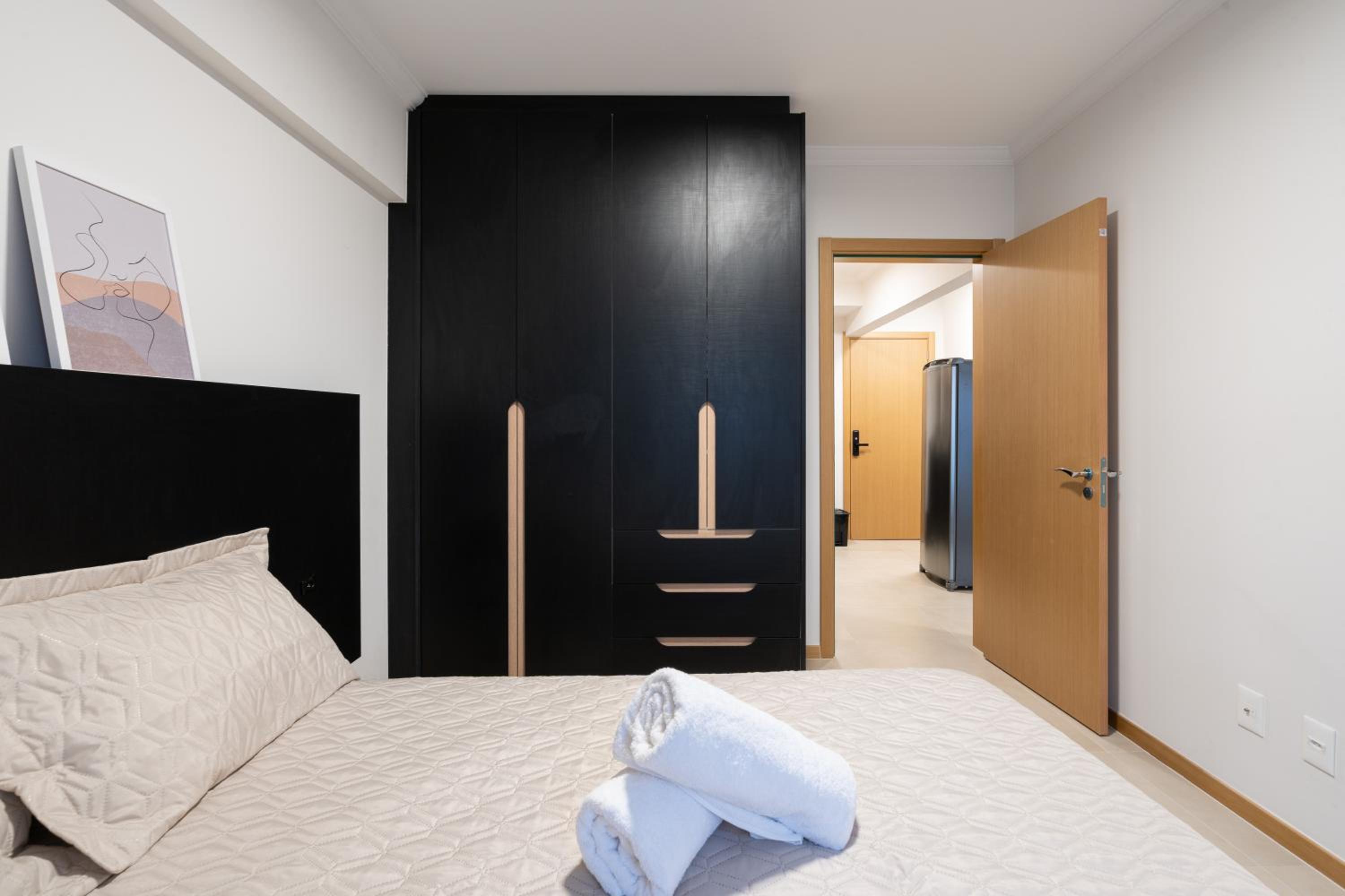 Localização Central! A 450 metros da Vila Germânica Loft com Piscina, Ar-Condicionado, Wi-Fi, Cozinha completa, Garagem Privativa, Espaço Zen, Academia, Sa