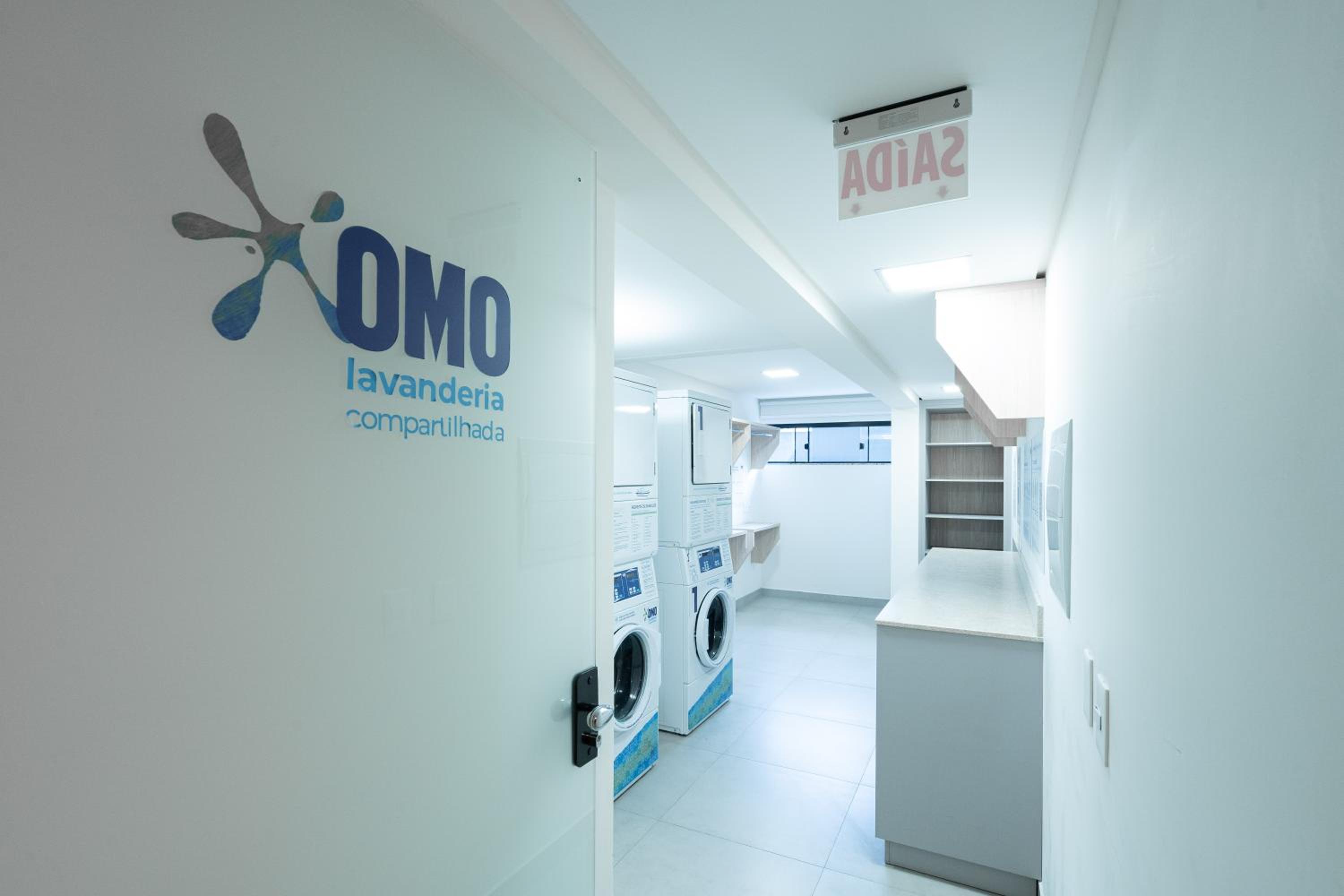 Localização Central! A 450 metros da Vila Germânica Loft com Piscina, Ar-Condicionado, Wi-Fi, Cozinha completa, Garagem Privativa, Espaço Zen, Academia, Sa