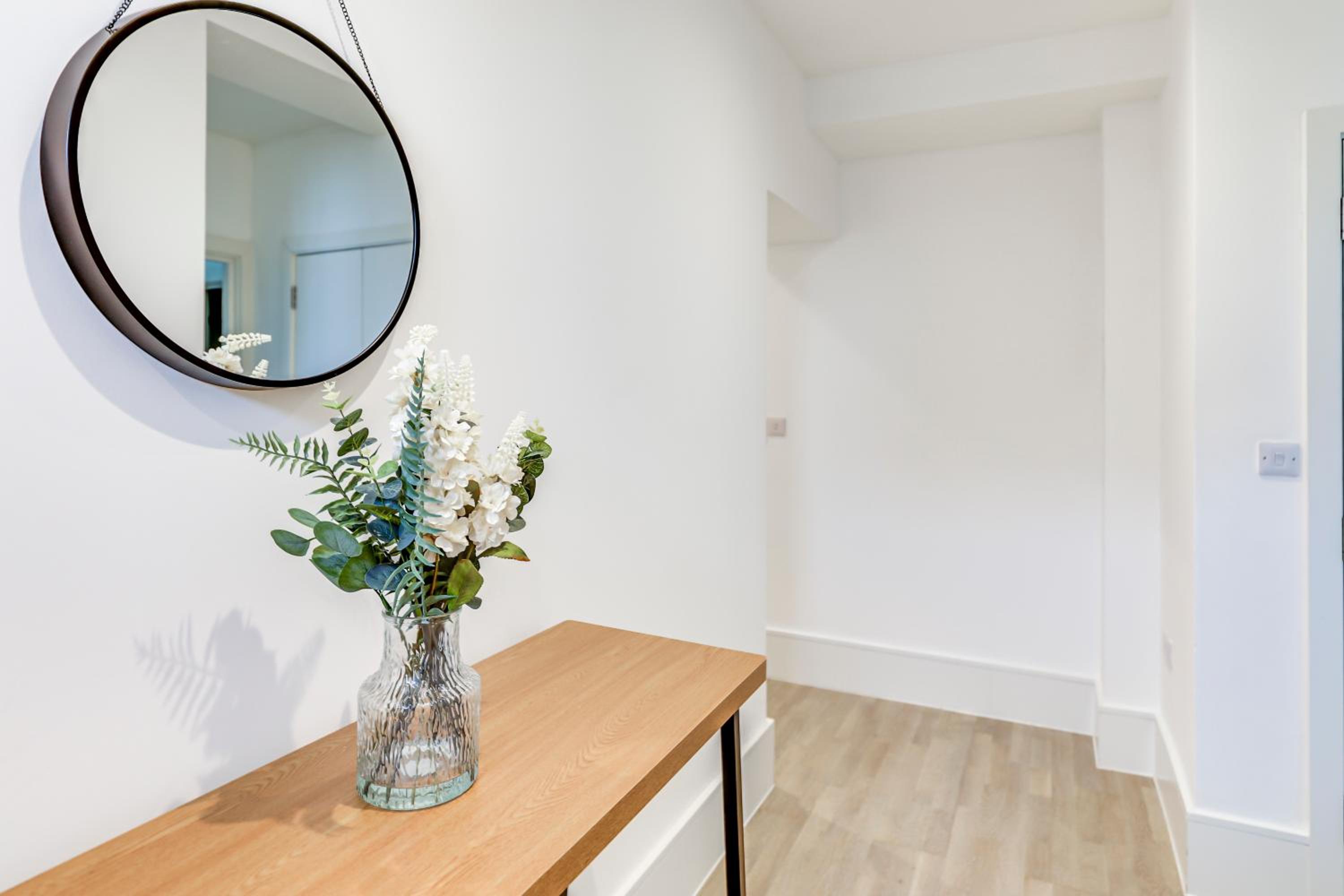 Hertfordshire's Luxury House view 5
