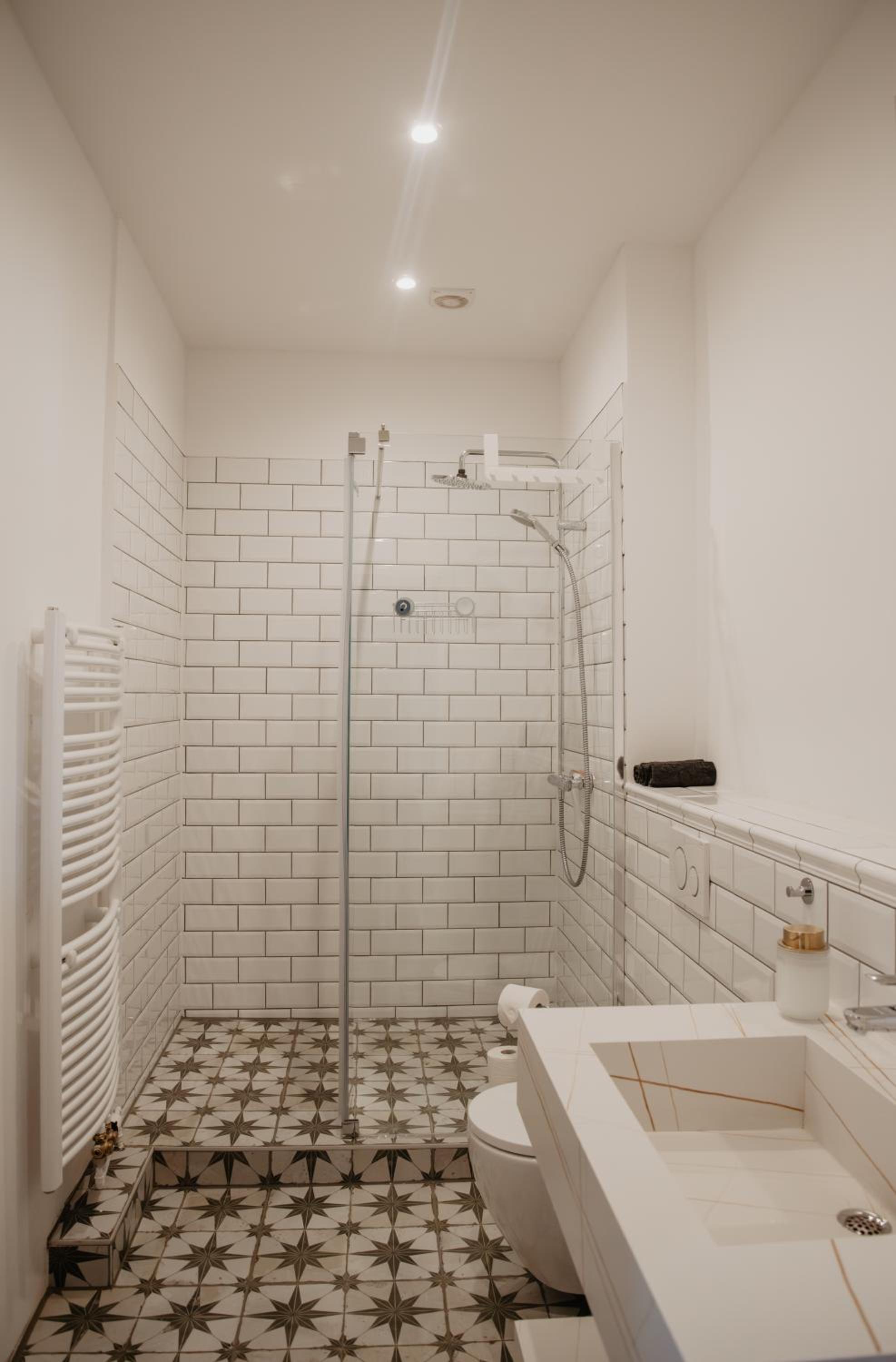 4 Zimmer Traum im Altbau für Familien und Gruppen