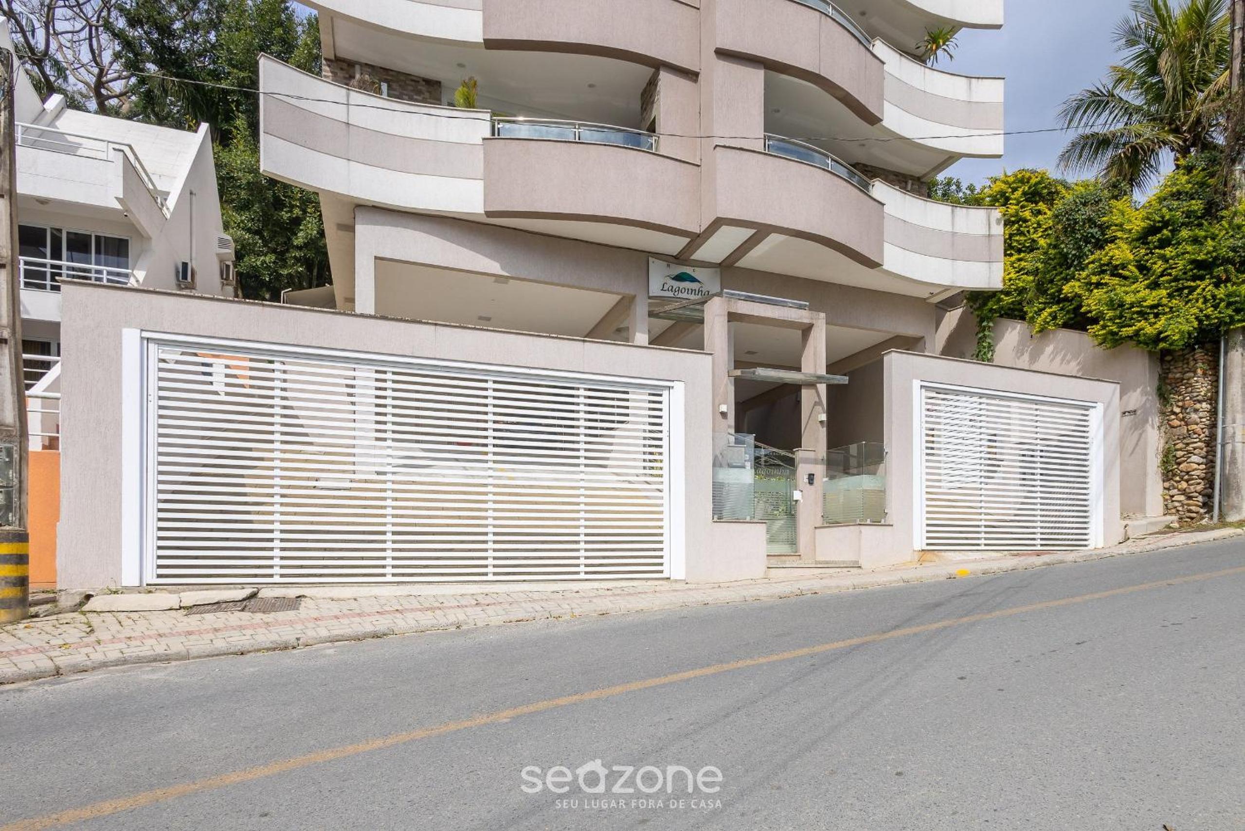 Sea View Apartment w Barbecue in Bombinhas LGA0201