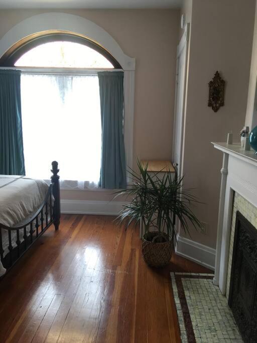 Historic Upstairs Apartment view 5