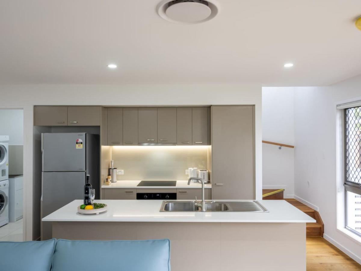Brand new 4beds home Minutes from M1 and Local Shops