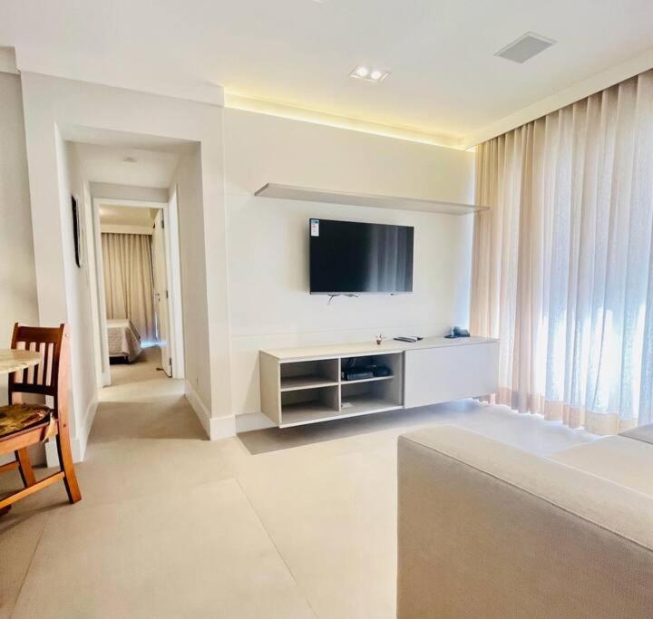 Flat em Ipanema com garagem e piscina