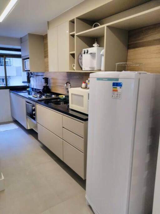 Flat em Ipanema com garagem e piscina