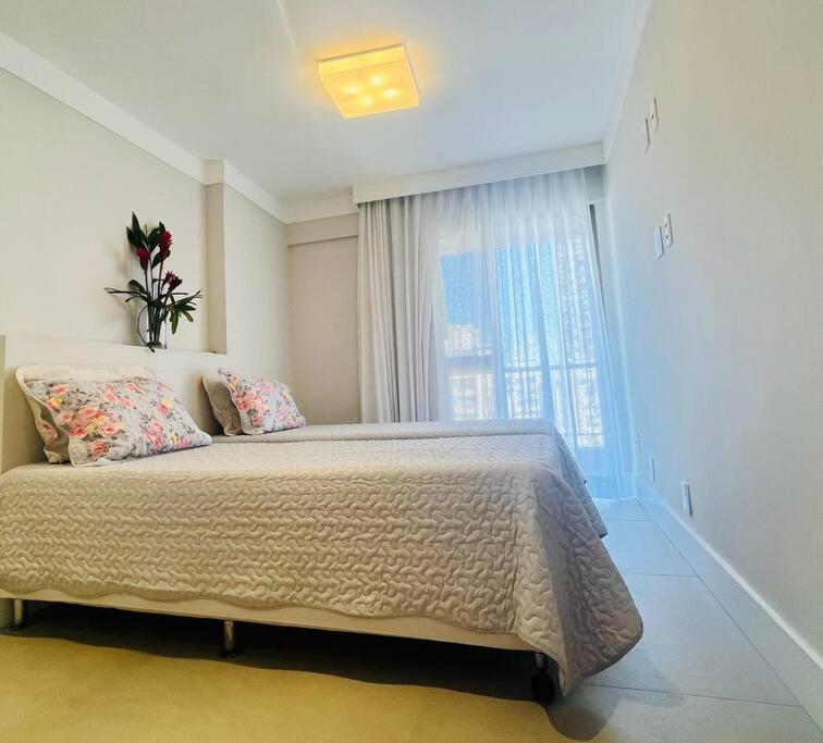 Flat em Ipanema com garagem e piscina