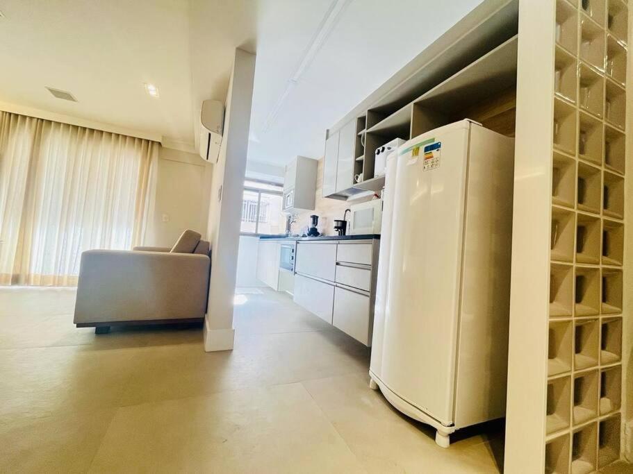 Flat em Ipanema com garagem e piscina