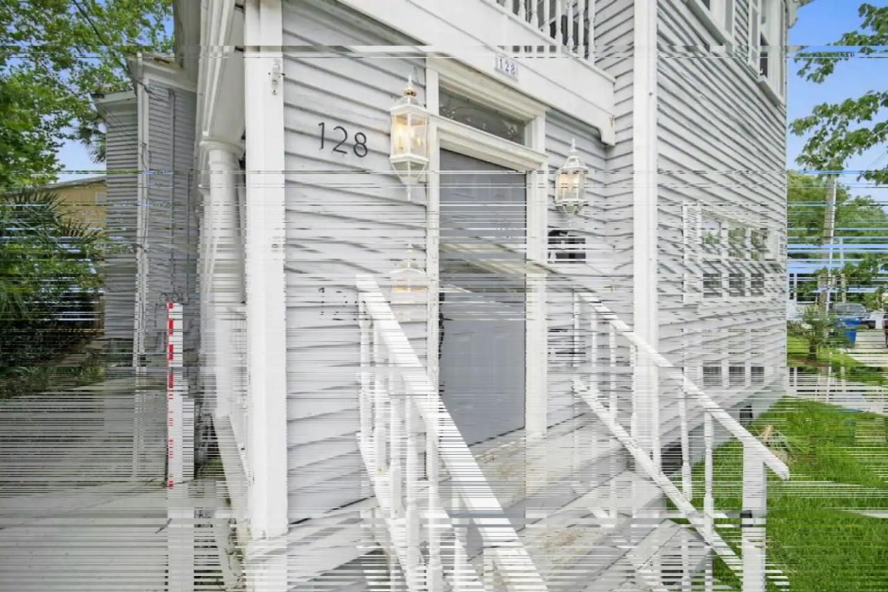 Lovely & Historical 3BR - Balcony - Central Location