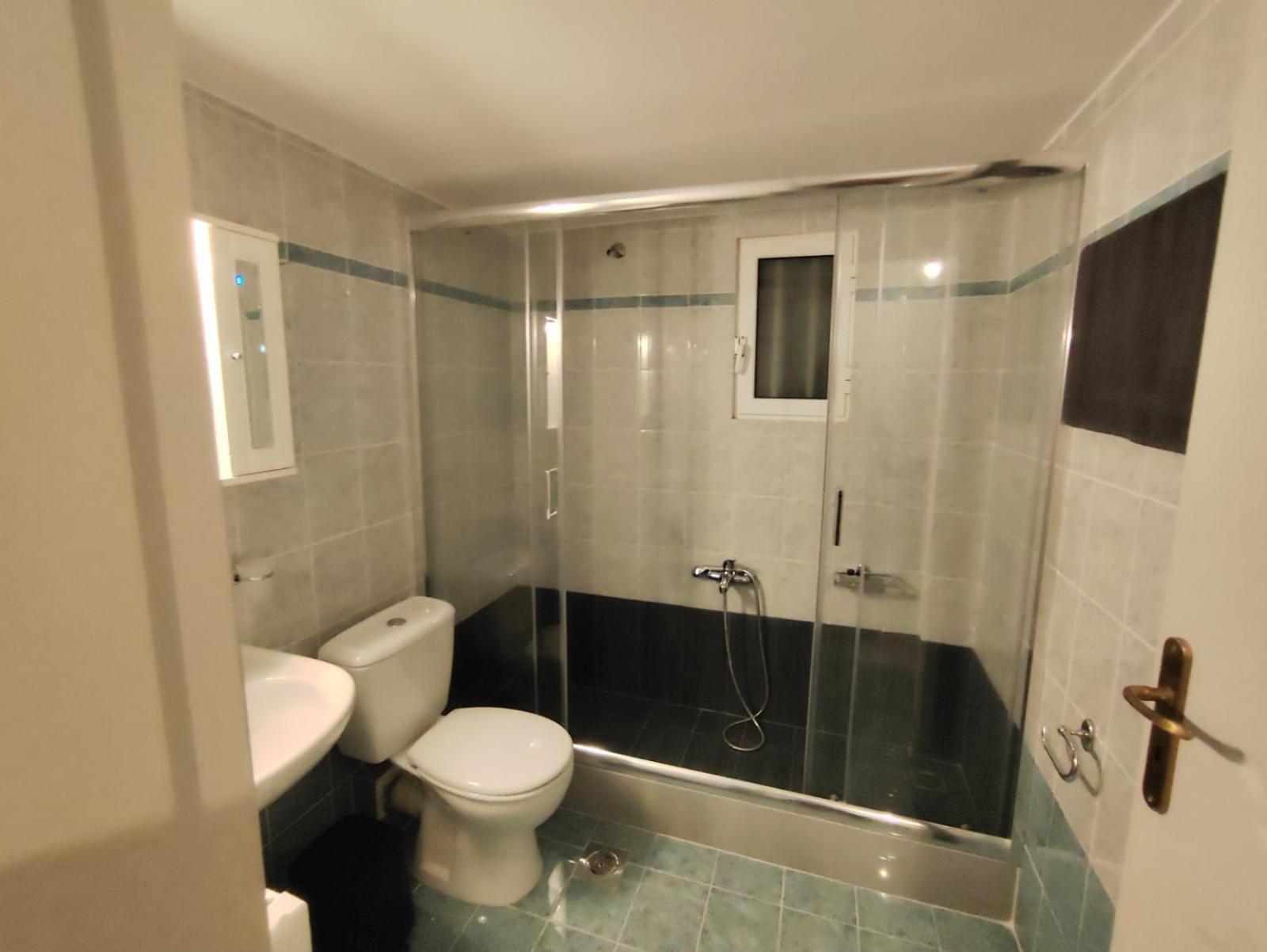 Mani Hillview Apartments