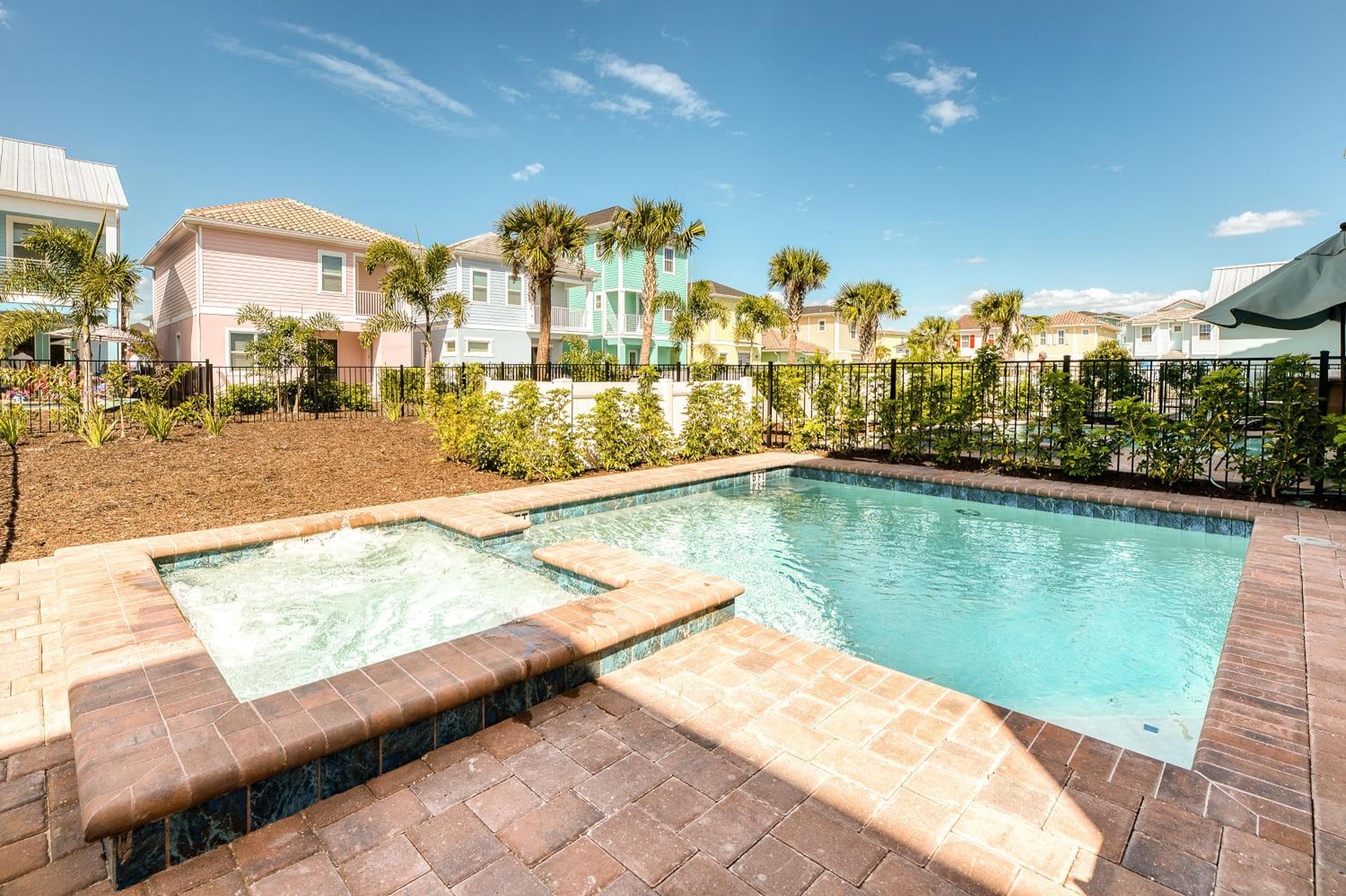Sunkissed Cottage With Private Pool Near Disney With Margaritaville Resort & Island H2O Access - 8024Kd
