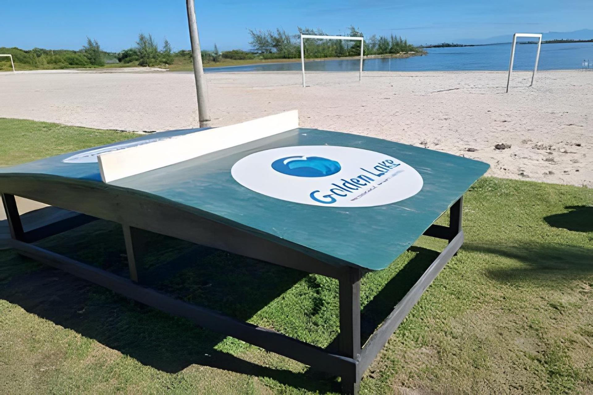 Conforto na beira da Lagoa, Golden Lake Apart