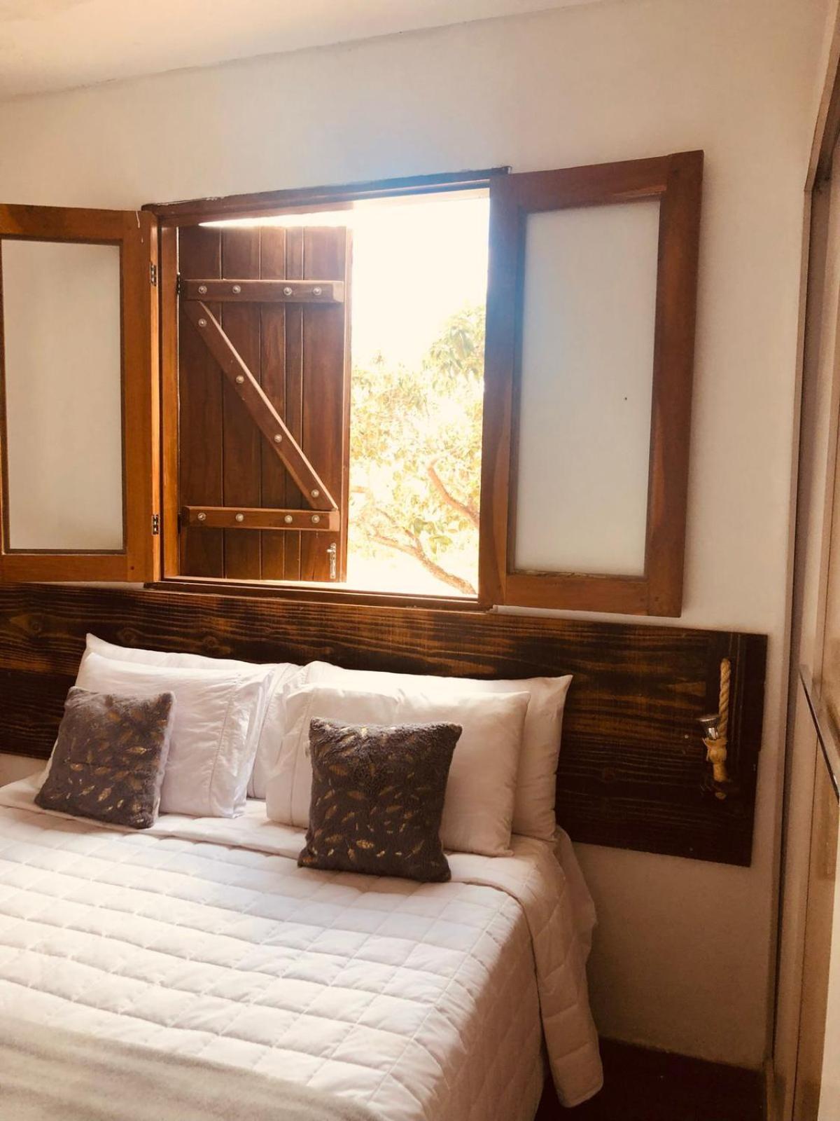 Casa em Alto Paraíso com vista para as montanhas no Eldorado ao lado do centro