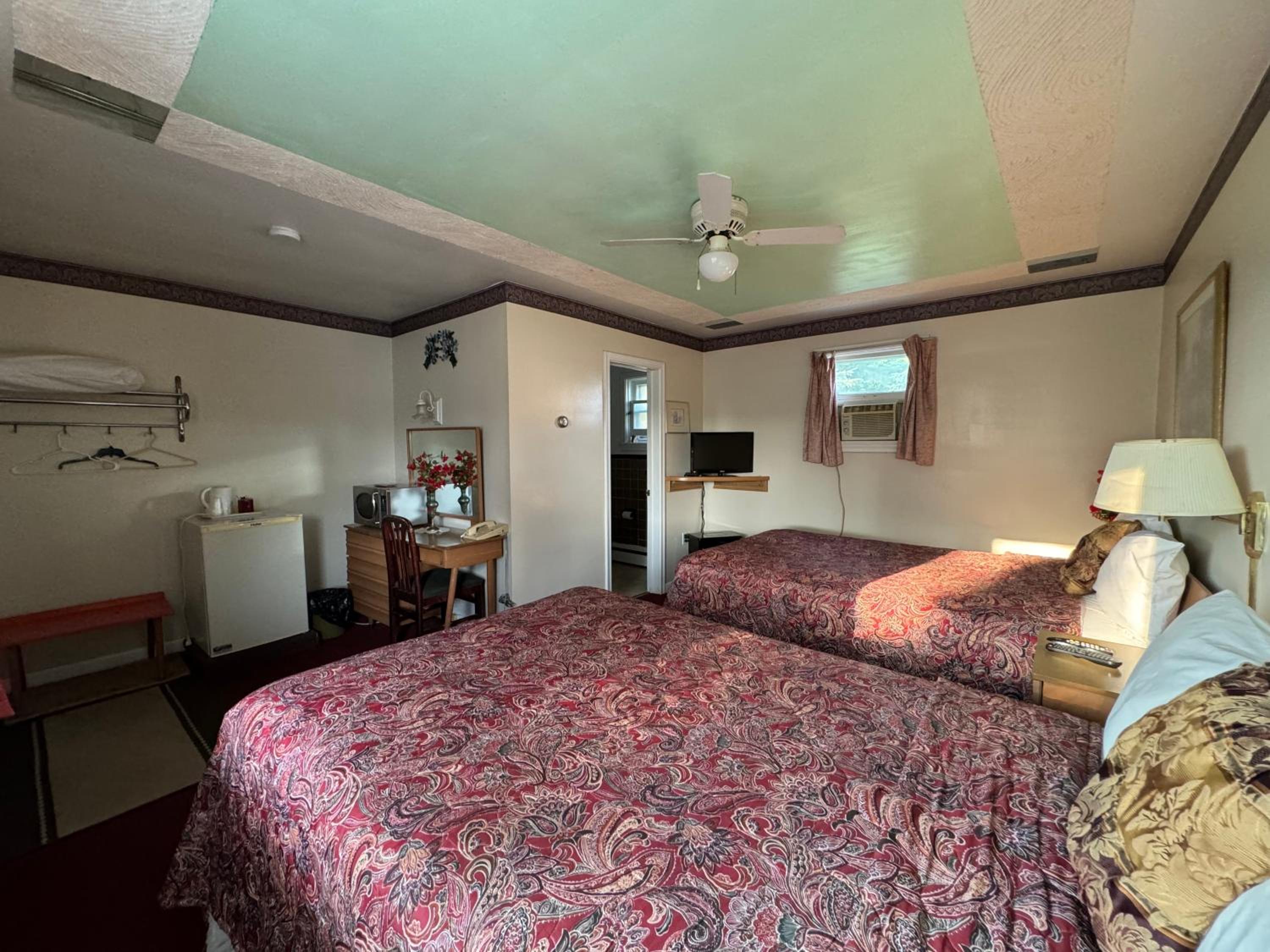 Holiday Motel