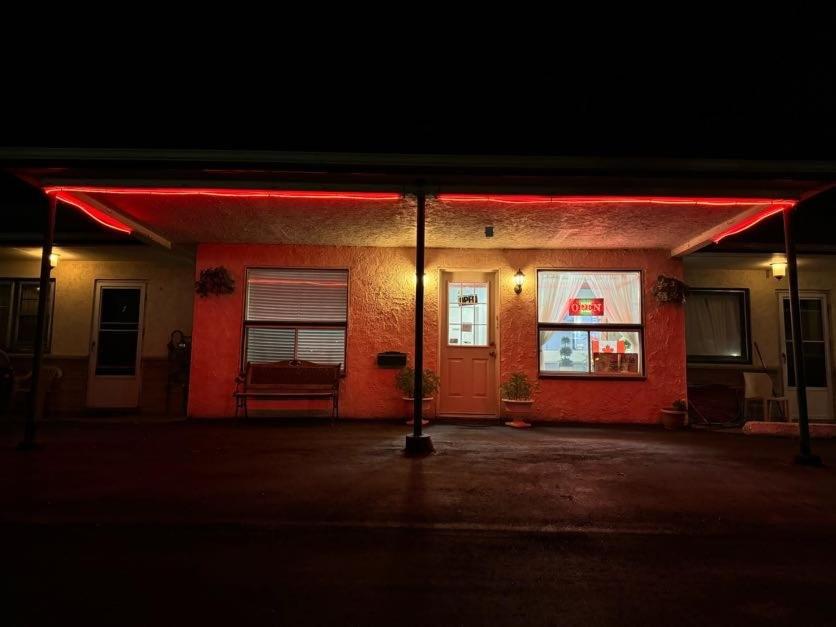 Holiday Motel