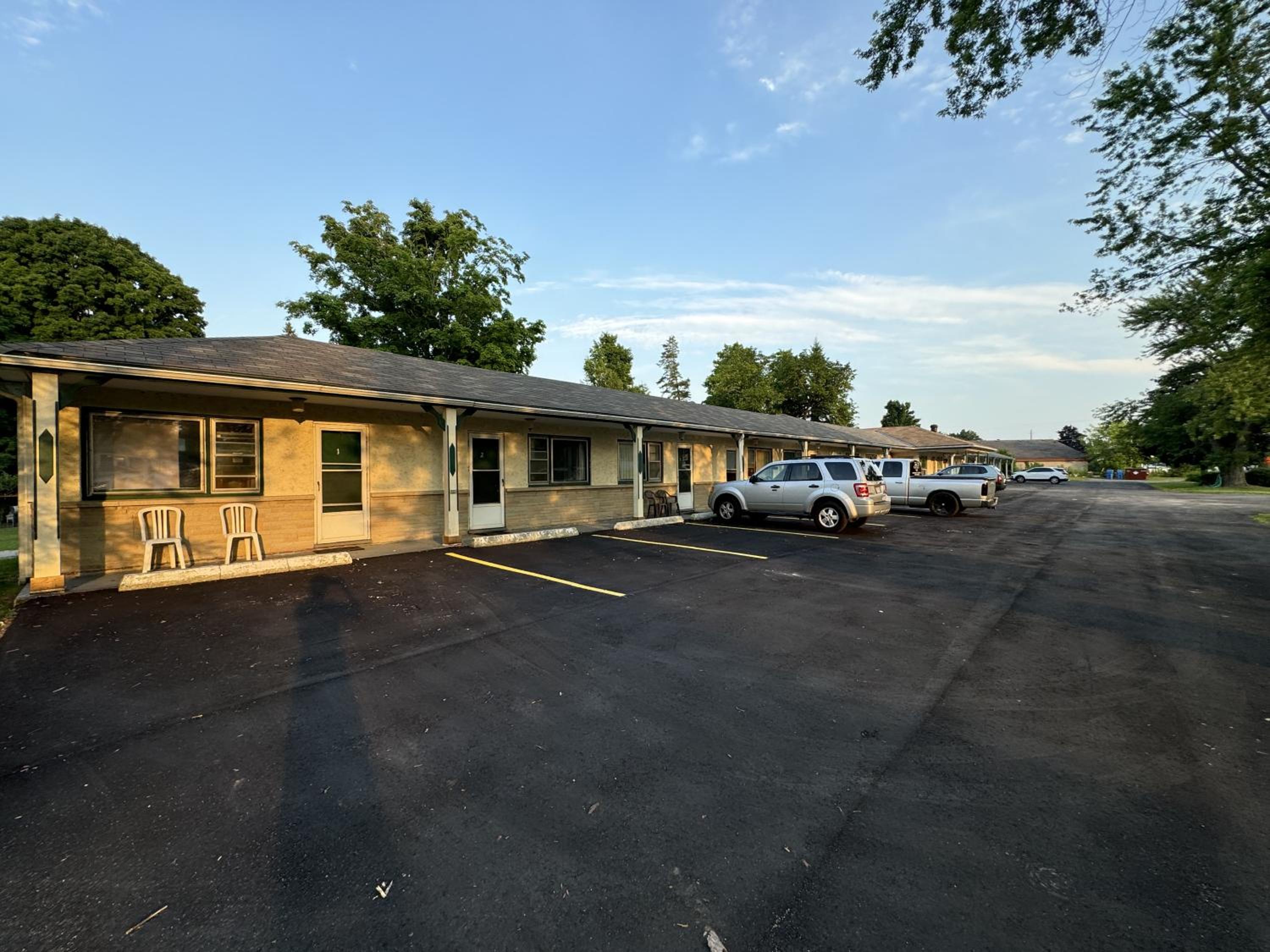 Holiday Motel