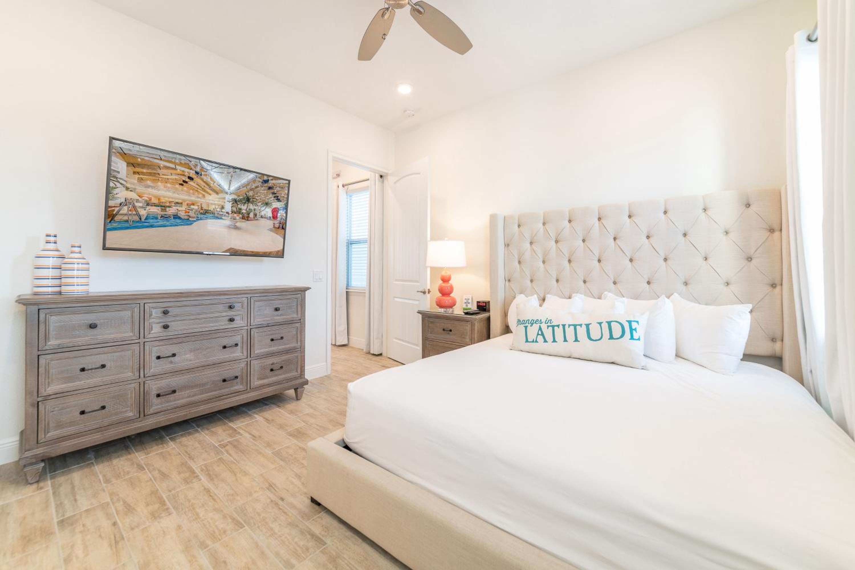 Tropical Paradise Cottage Near Disney With Private Hot Tub & Margaritaville Resort & Island H20 Waterpark Access - 2987La