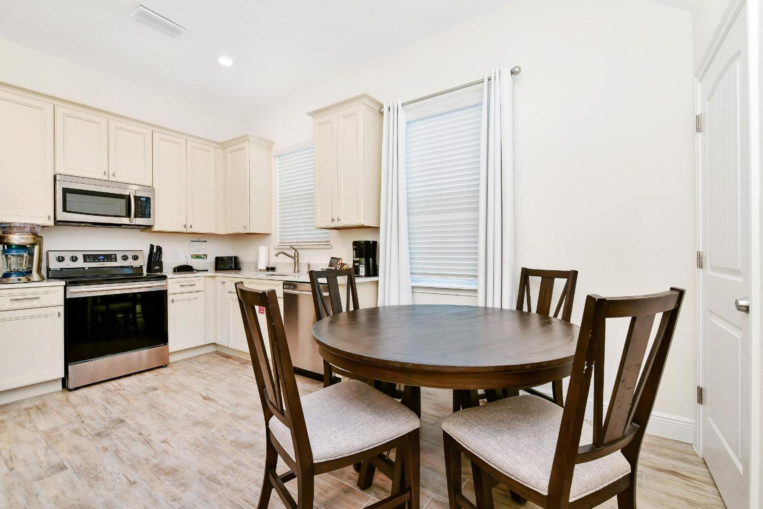 Sandy Toes Cottage With Private Pool Near Disney And Margaritaville Resort & Island H2O Access - 8032St