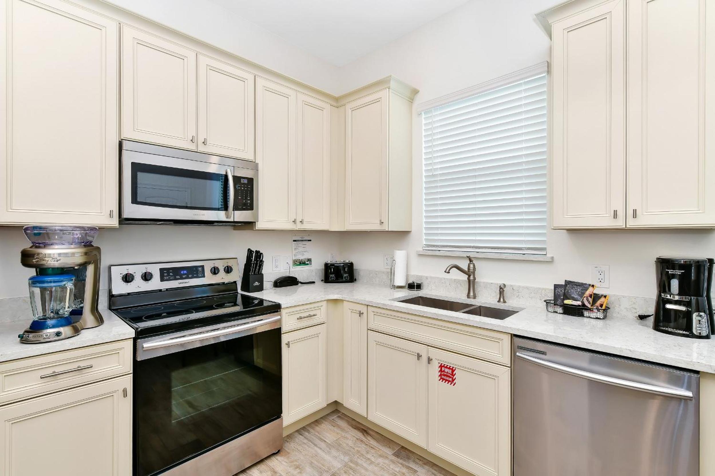 Sandy Toes Cottage With Private Pool Near Disney And Margaritaville Resort & Island H2O Access - 8032St
