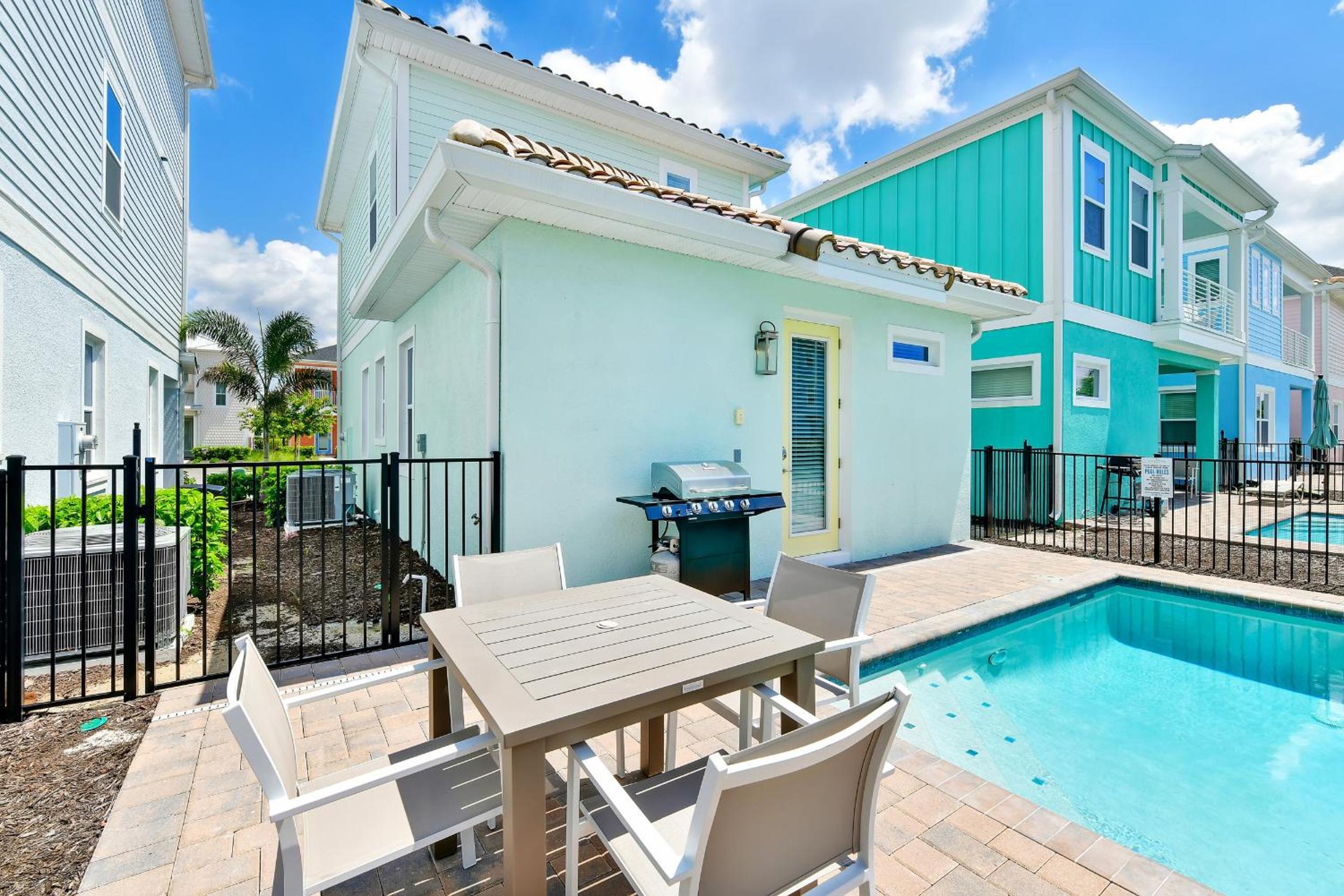 Sandy Toes Cottage With Private Pool Near Disney And Margaritaville Resort & Island H2O Access - 8032St